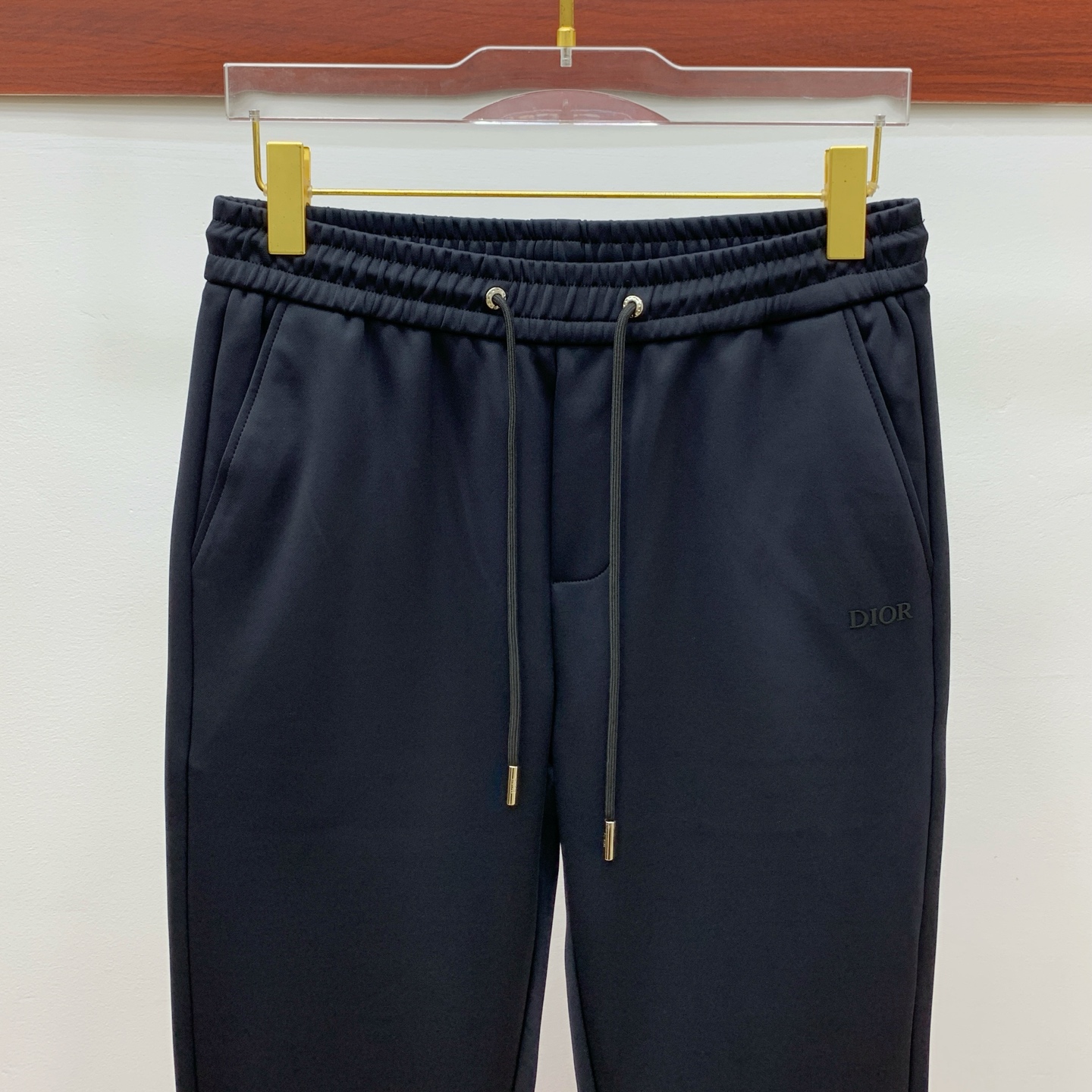 迪奥 💥独家专供新款休闲裤 高端版本！专柜定制面料 舒适度高，细节无可挑剔，品牌元素设计理念，体现高品质