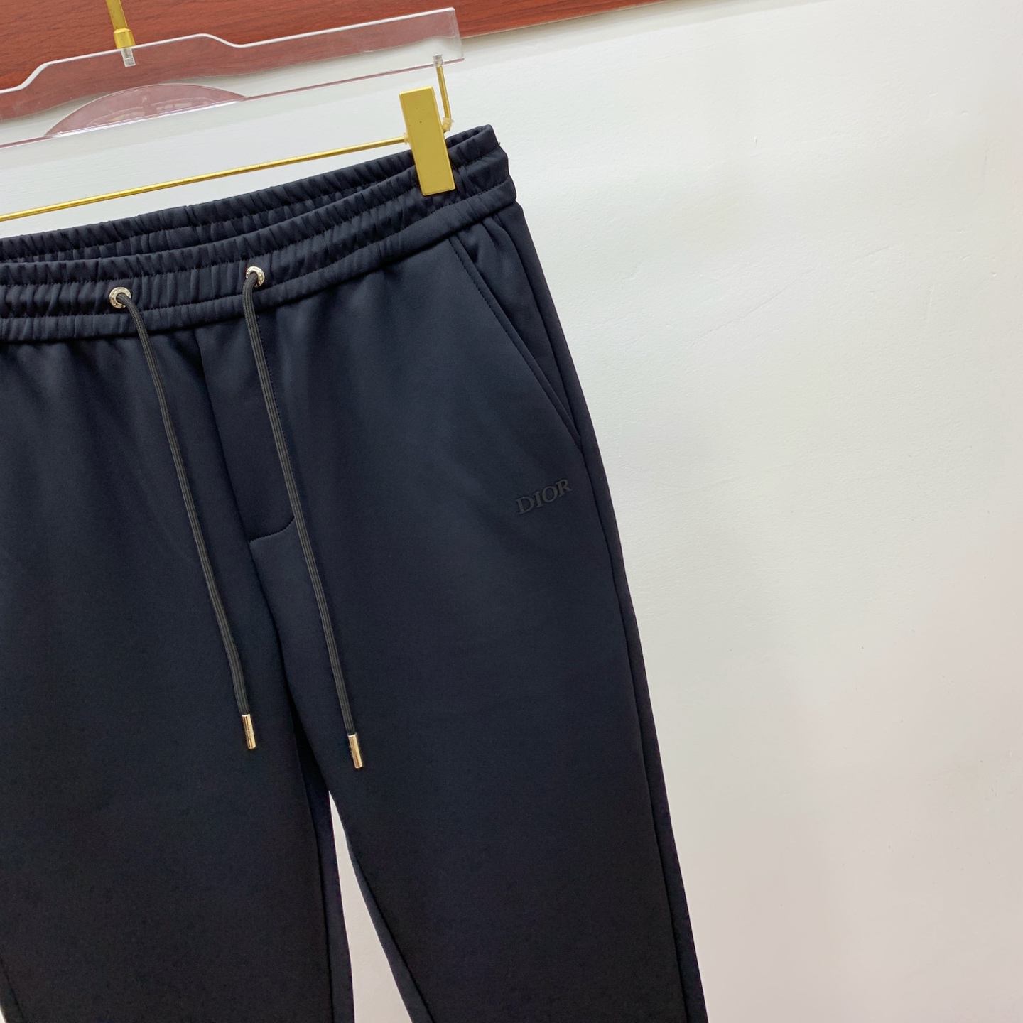 迪奥 💥独家专供新款休闲裤 高端版本！专柜定制面料 舒适度高，细节无可挑剔，品牌元素设计理念，体现高品质