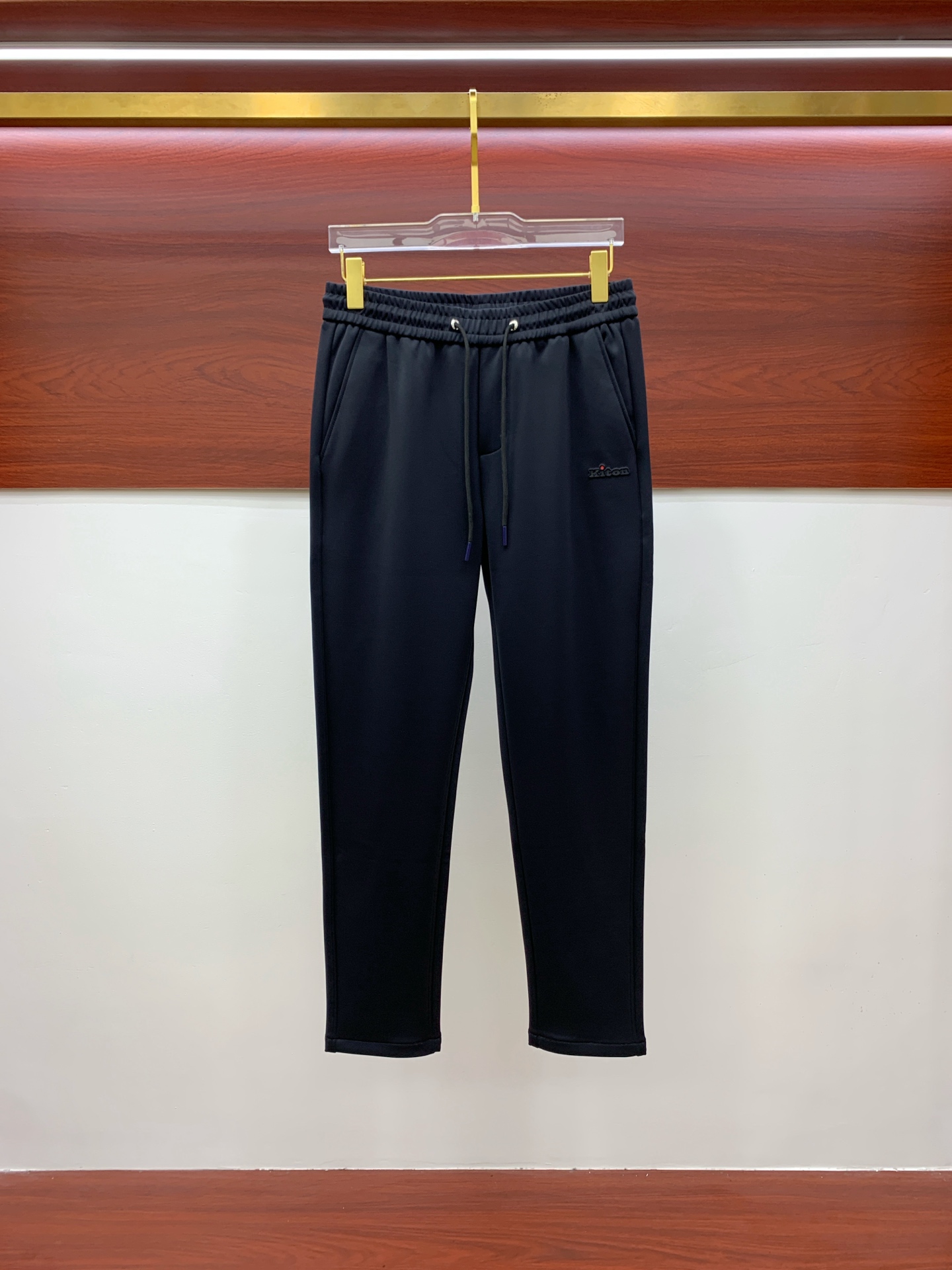 kiton💥独家专供新款休闲裤 高端版本！专柜定制面料 舒适度高，细节无可挑剔，品牌元素设计理念，体现高