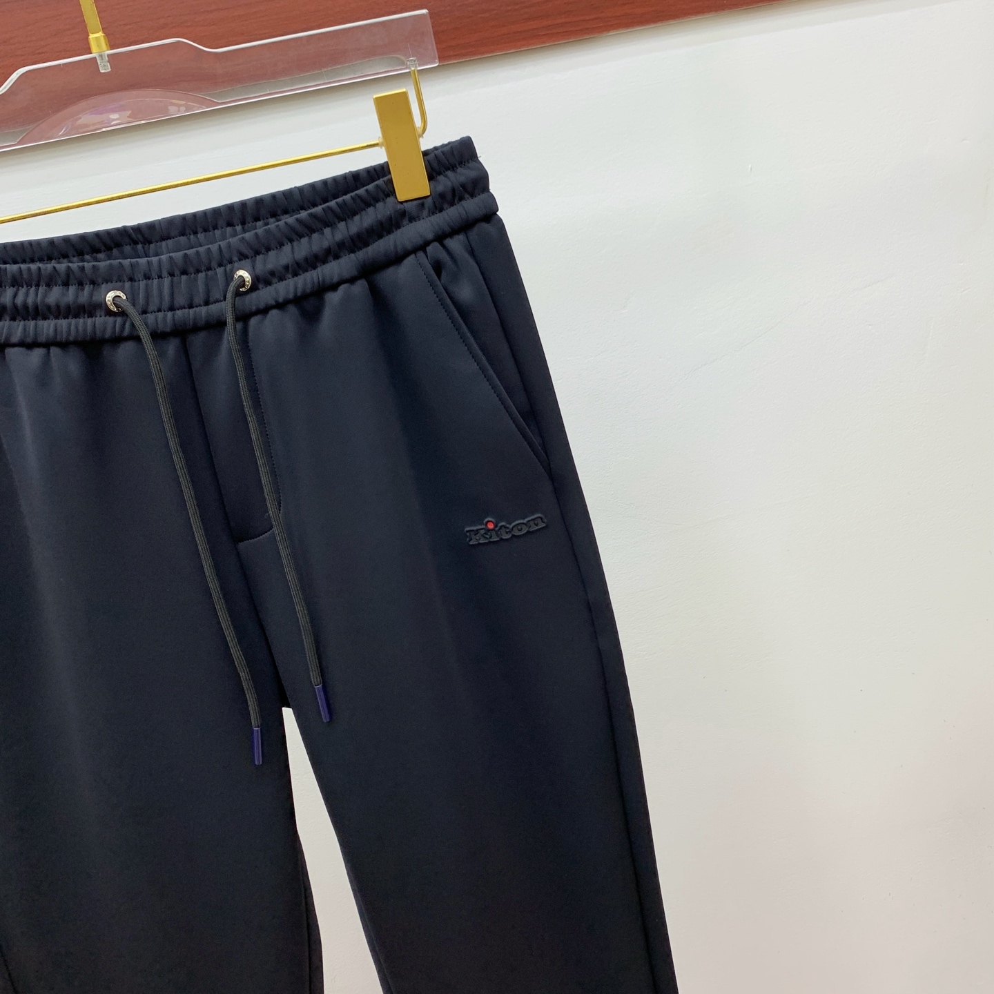 kiton💥独家专供新款休闲裤 高端版本！专柜定制面料 舒适度高，细节无可挑剔，品牌元素设计理念，体现高