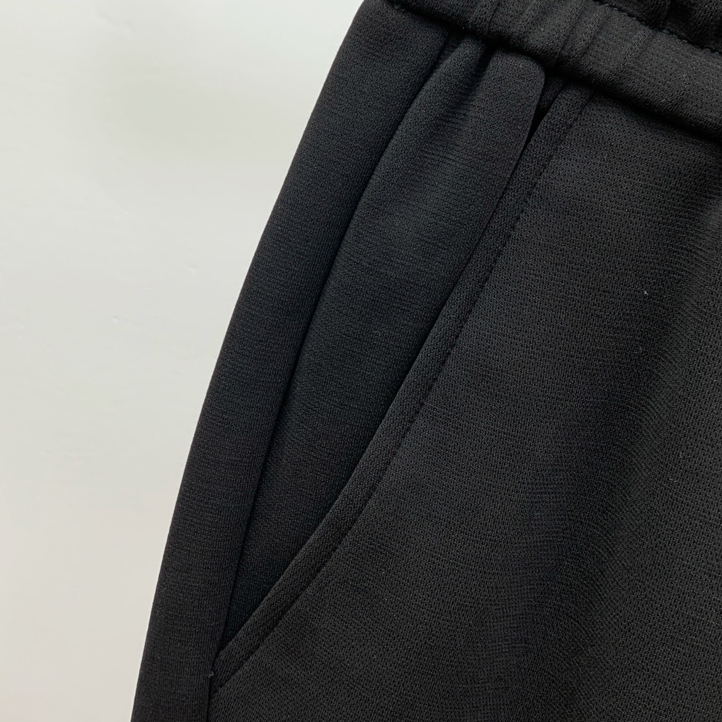 罗意威💥独家专供新款休闲裤 高端版本！专柜定制面料 舒适度高，细节无可挑剔，品牌元素设计理念，体现高品质