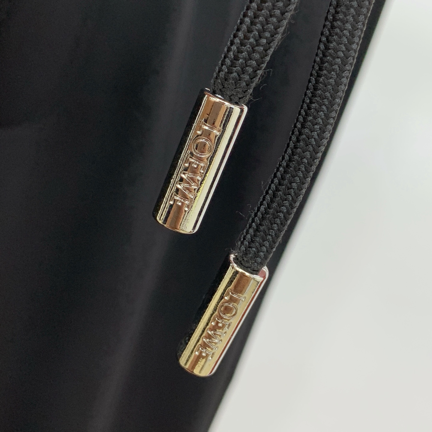 罗意威💥独家专供新款休闲裤 高端版本！专柜定制面料 舒适度高，细节无可挑剔，品牌元素设计理念，体现高品质