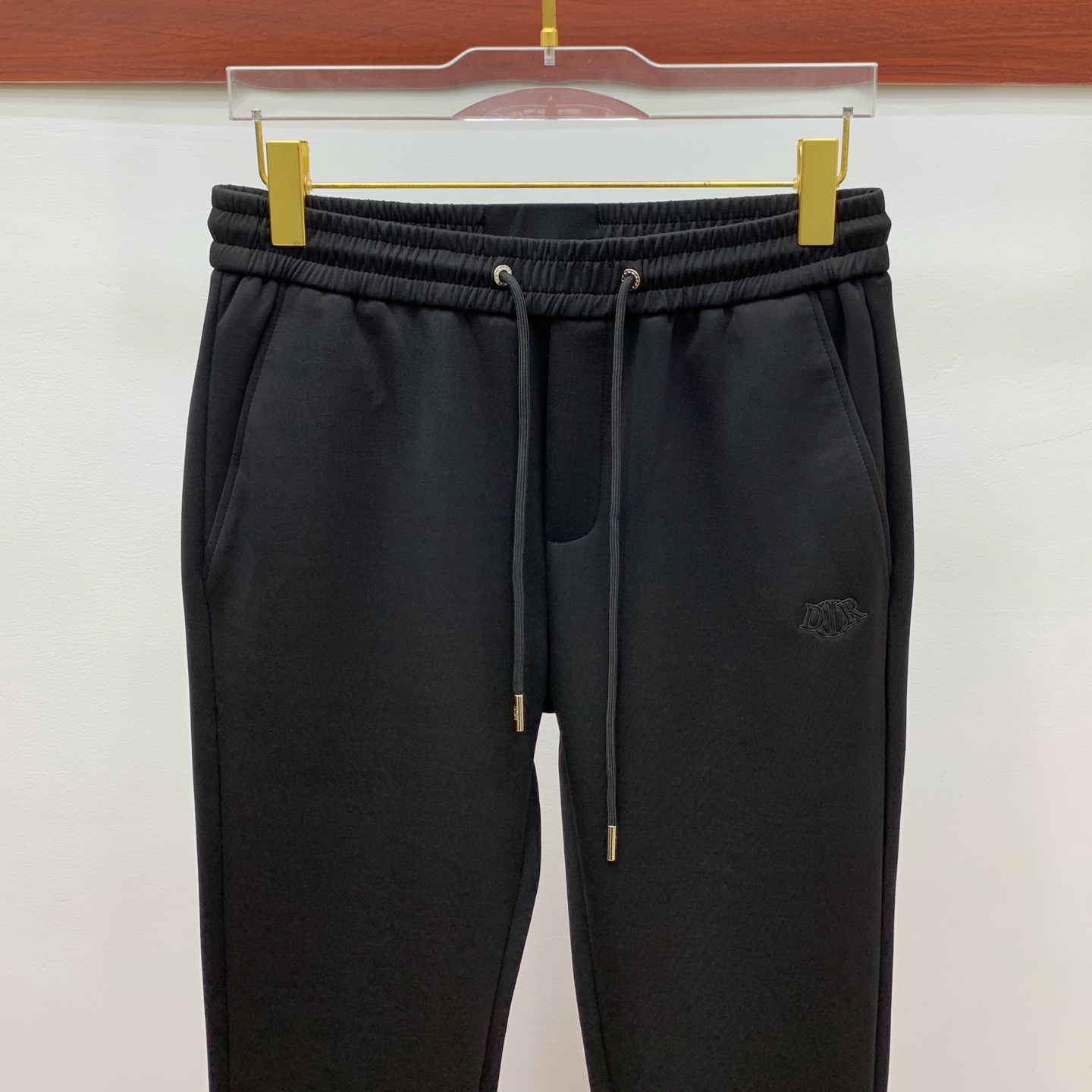 迪奥 💥独家专供新款休闲裤 高端版本！专柜定制面料 舒适度高，细节无可挑剔，品牌元素设计理念，体现高品质