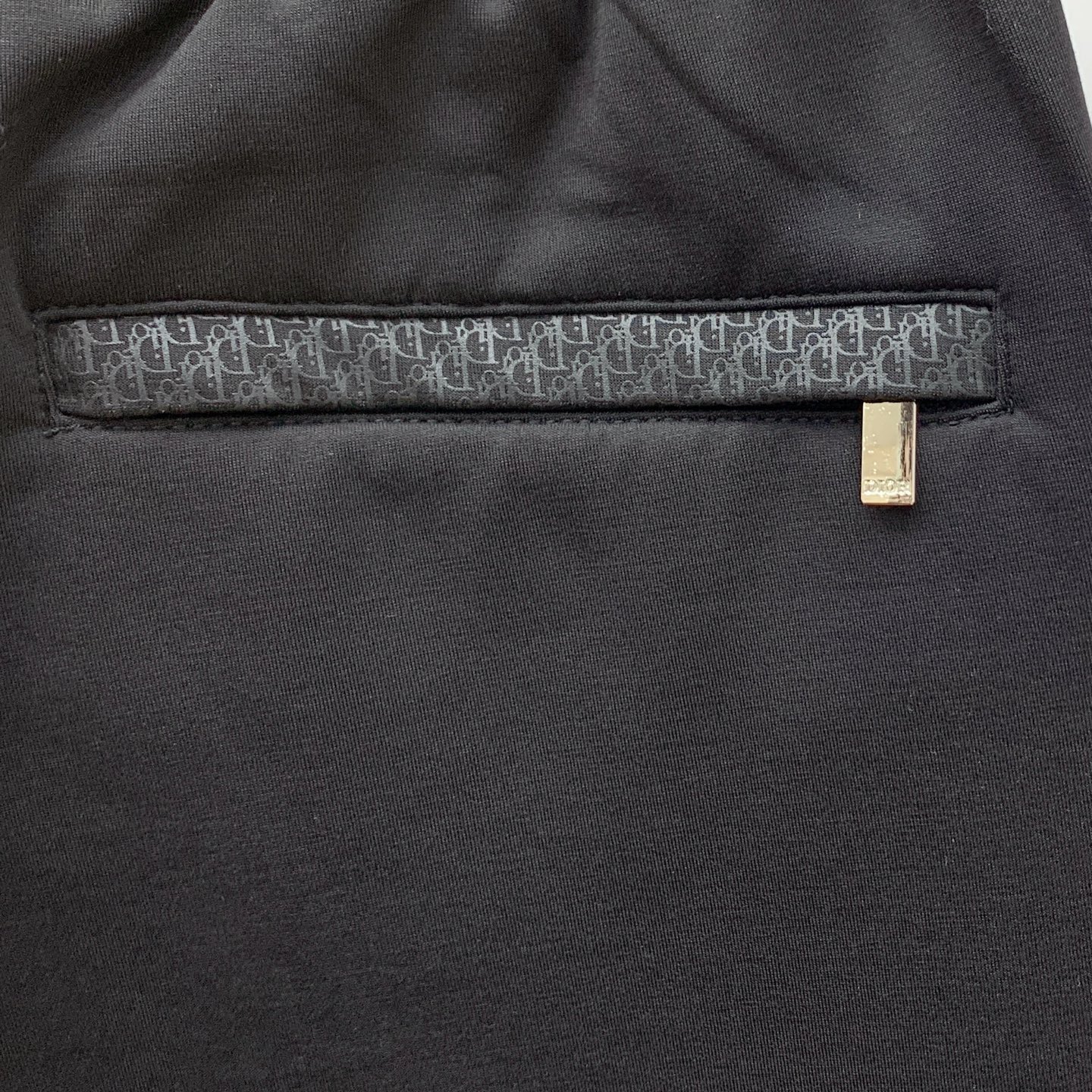 迪奥 💥独家专供新款休闲裤 高端版本！专柜定制面料 舒适度高，细节无可挑剔，品牌元素设计理念，体现高品质