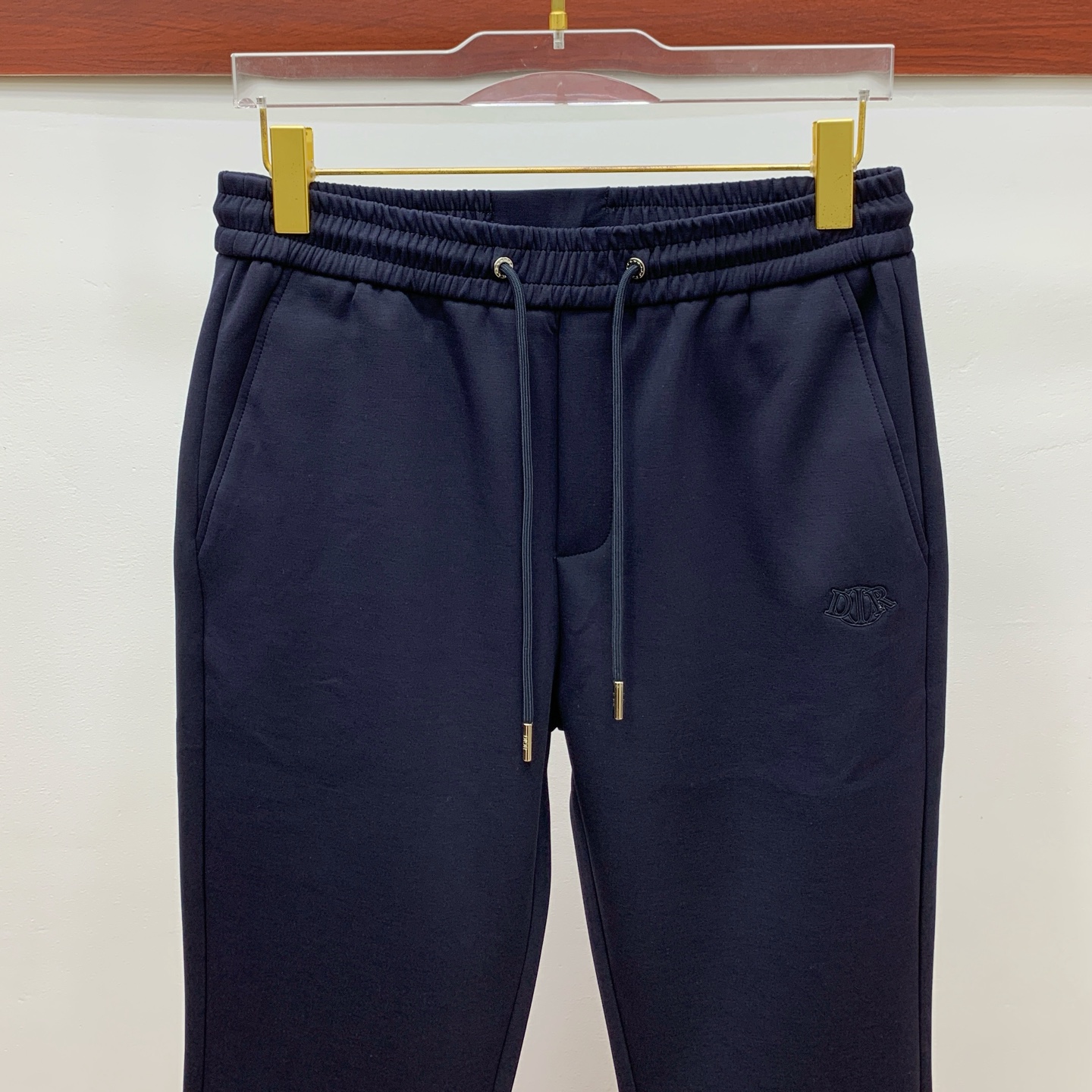 迪奥💥独家专供新款休闲裤 高端版本！专柜定制面料 舒适度高，细节无可挑剔，品牌元素设计理念，体现高品质。