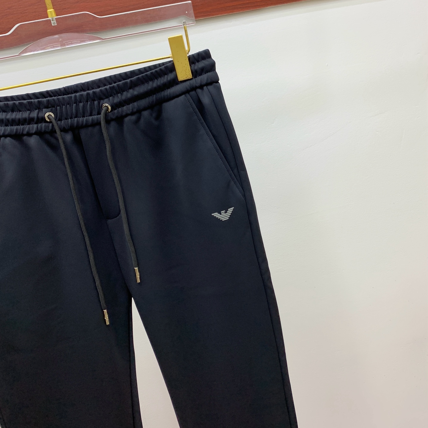 阿玛尼 💥独家专供新款休闲裤 高端版本！专柜定制面料 舒适度高，细节无可挑剔，品牌元素设计理念，体现高品