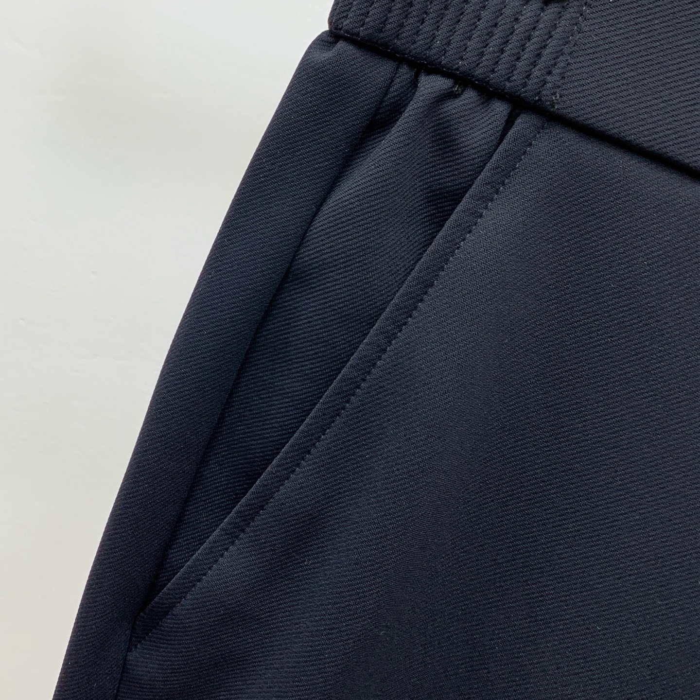 kiton 💥独家专供新款休闲裤 高端版本！专柜定制面料 舒适度高，细节无可挑剔，品牌元素设计理念，体现