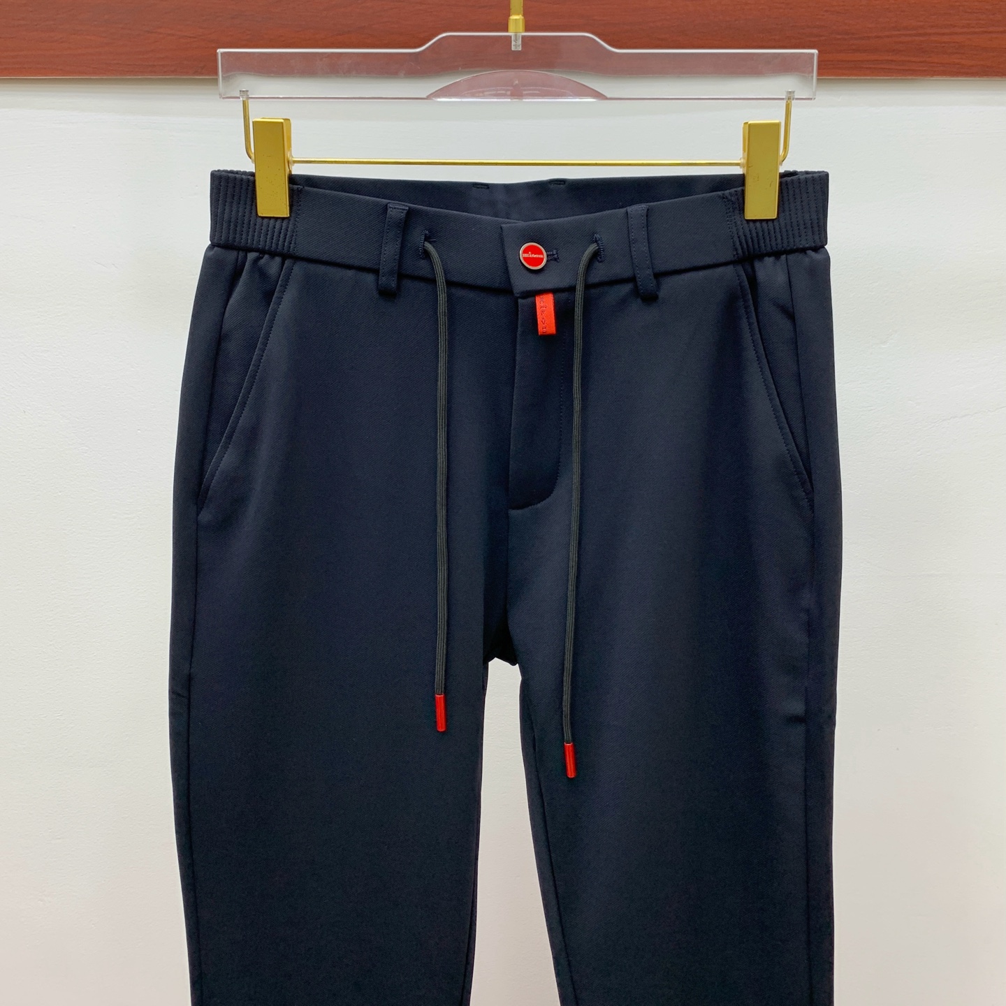 kiton 💥独家专供新款休闲裤 高端版本！专柜定制面料 舒适度高，细节无可挑剔，品牌元素设计理念，体现