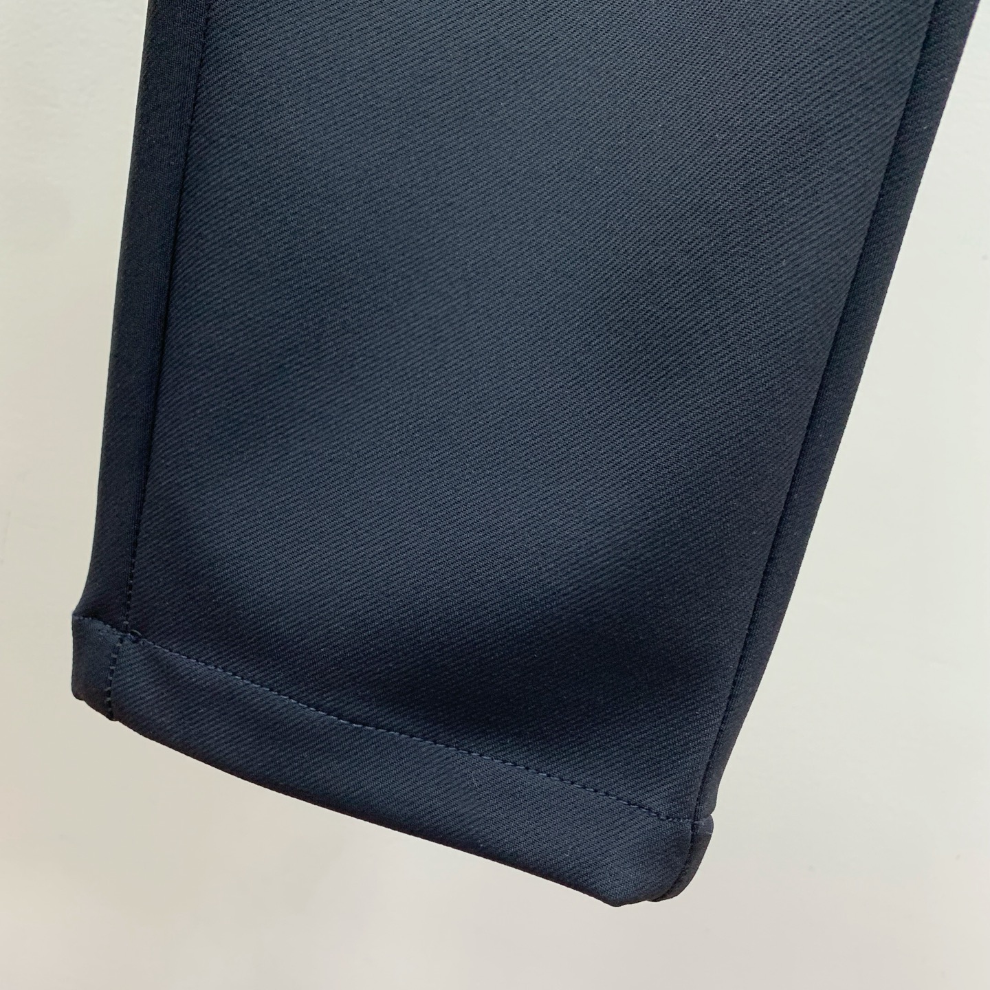 kiton 💥独家专供新款休闲裤 高端版本！专柜定制面料 舒适度高，细节无可挑剔，品牌元素设计理念，体现