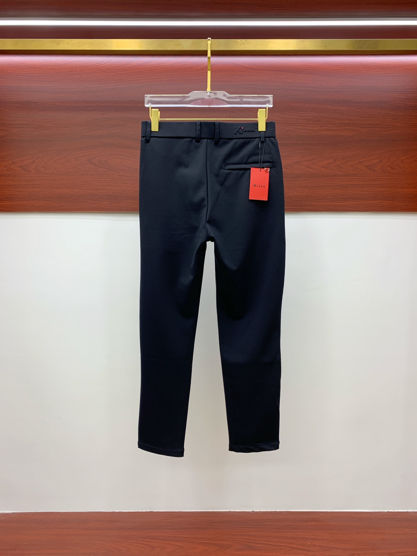 kiton 💥独家专供新款休闲裤 高端版本！专柜定制面料 舒适度高，细节无可挑剔，品牌元素设计理念，体现