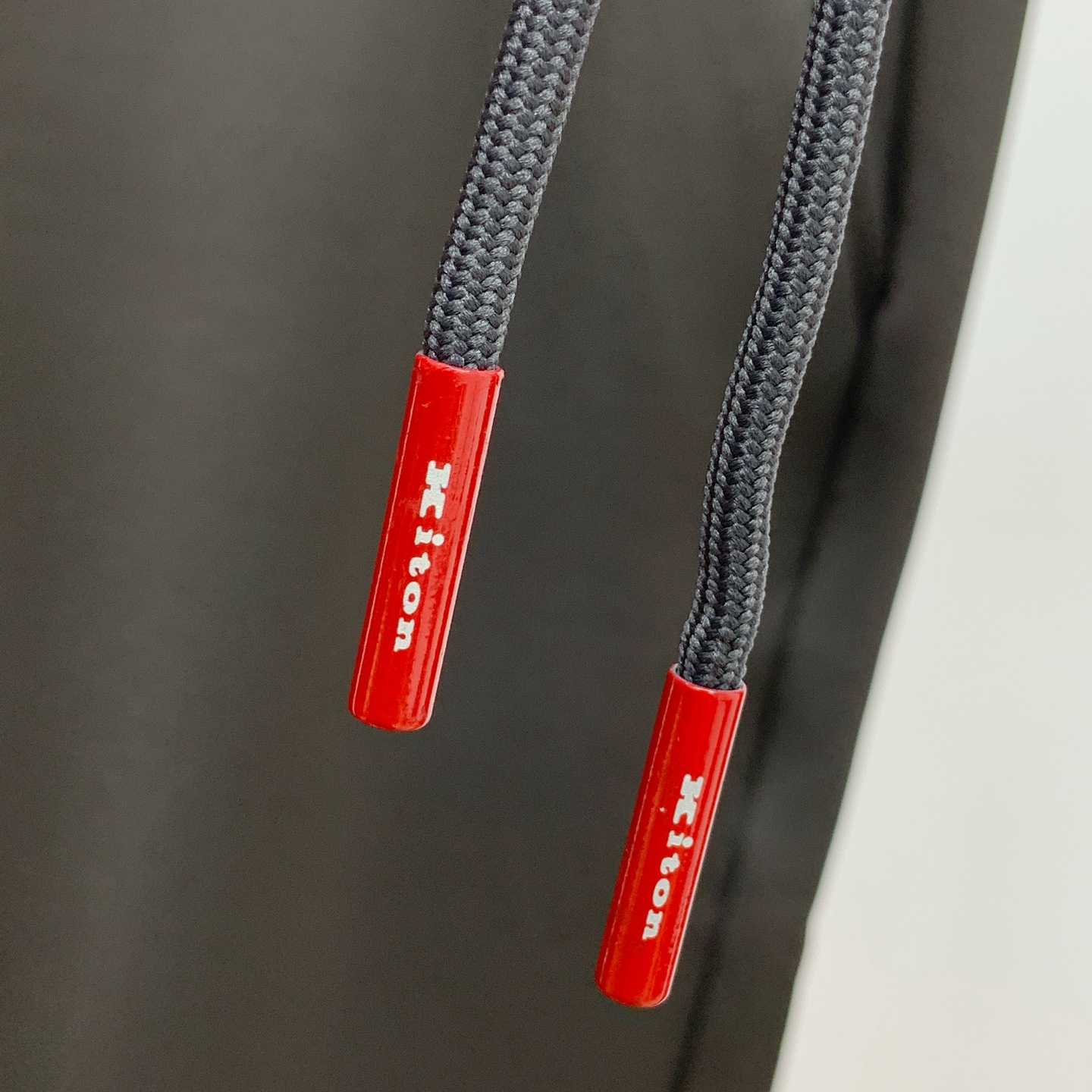 kiton 💥独家专供新款休闲裤 高端版本！专柜定制面料 舒适度高，细节无可挑剔，品牌元素设计理念，体现