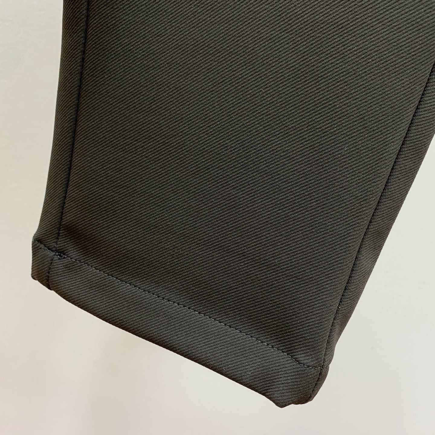 kiton 💥独家专供新款休闲裤 高端版本！专柜定制面料 舒适度高，细节无可挑剔，品牌元素设计理念，体现