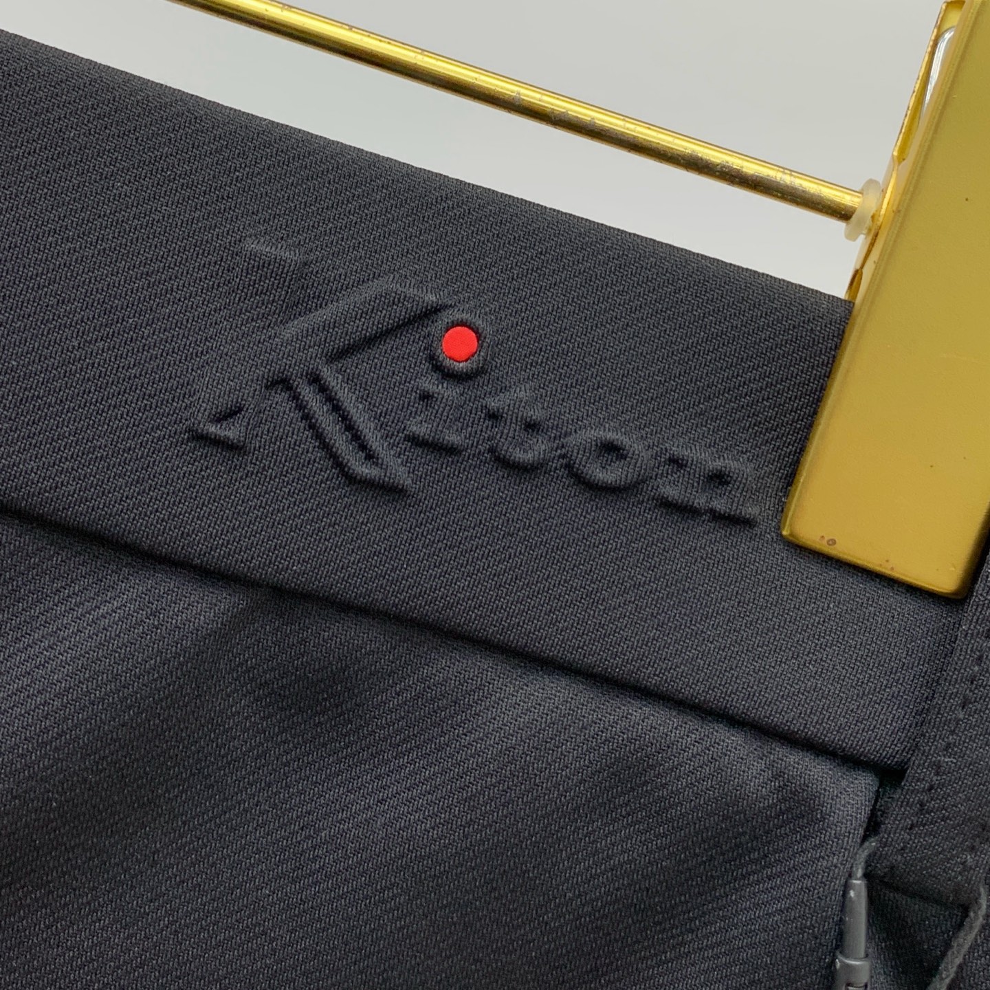 kiton 💥独家专供新款休闲裤 高端版本！专柜定制面料 舒适度高，细节无可挑剔，品牌元素设计理念，体现