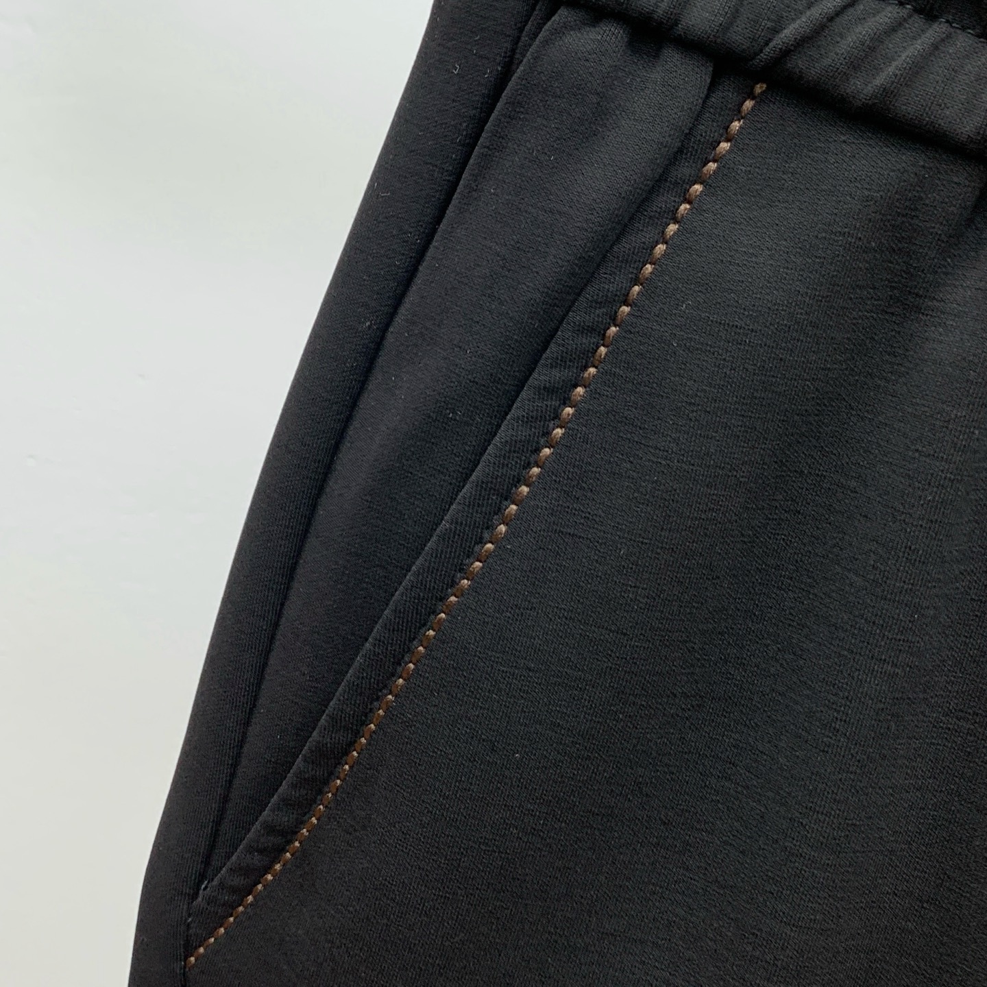 罗意威 💥独家专供新款休闲裤 高端版本！专柜定制面料 舒适度高，细节无可挑剔，品牌元素设计理念，体现高品