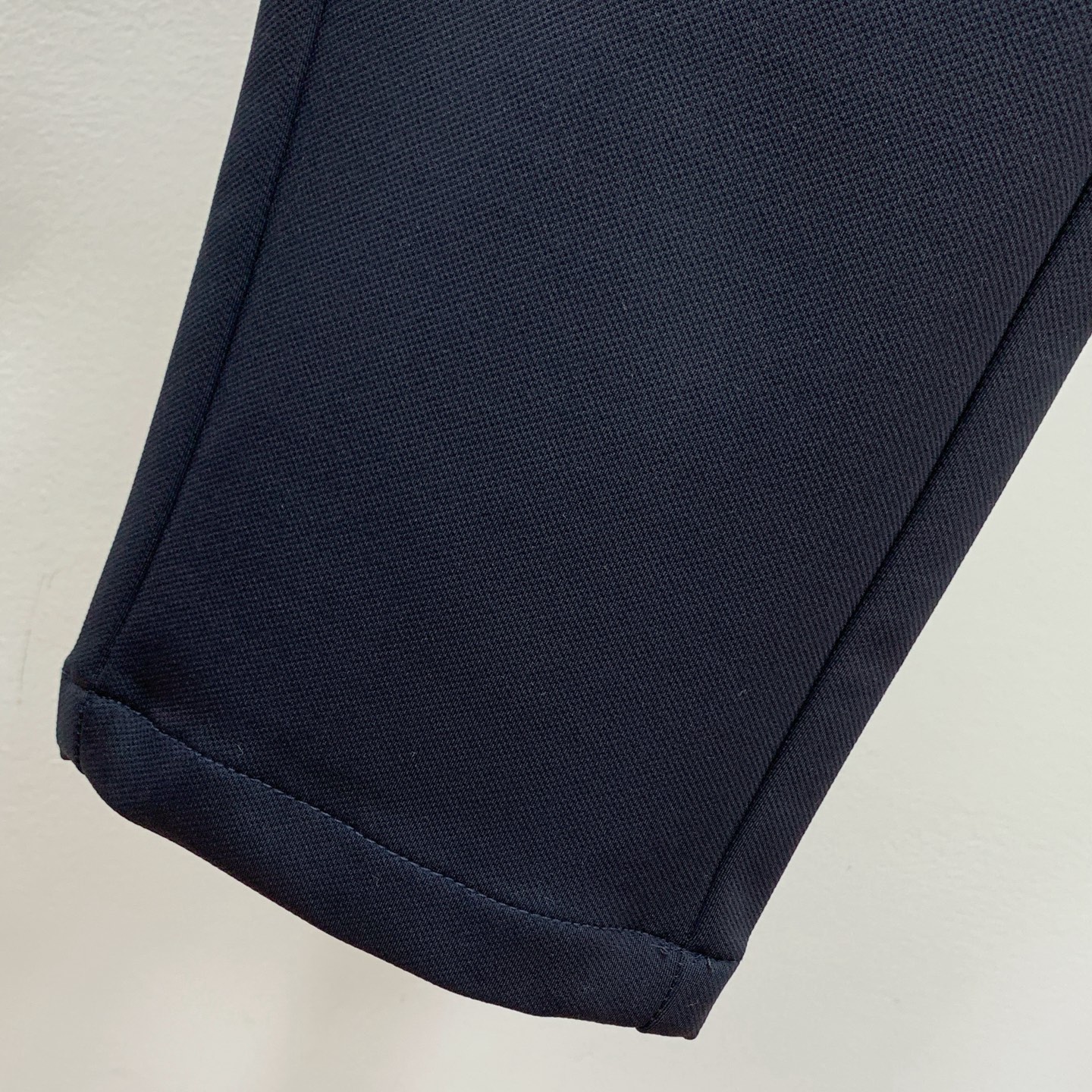 普拉达 💥独家专供新款休闲裤 高端版本！专柜定制面料 舒适度高，细节无可挑剔，品牌元素设计理念，体现高品