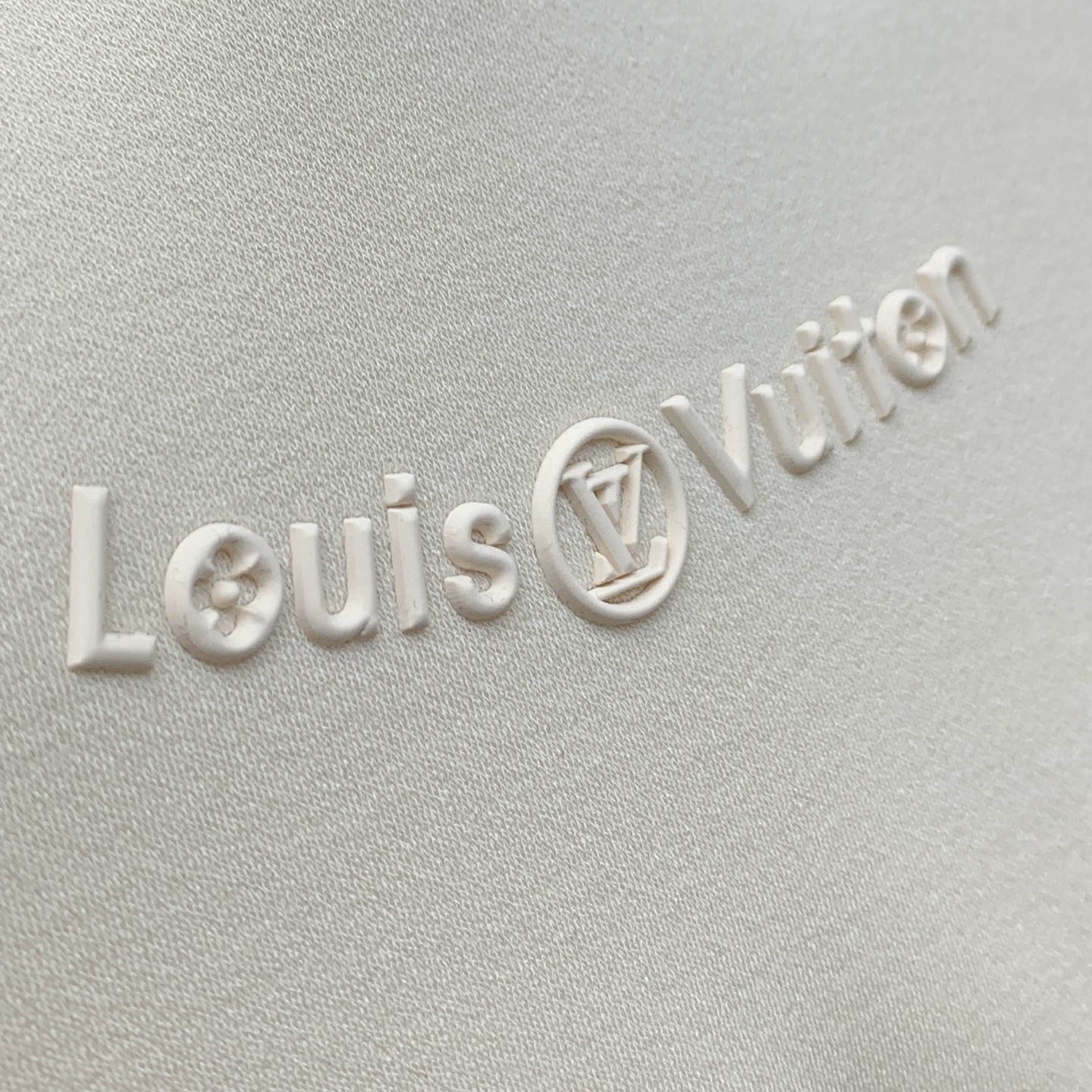 lv 短袖毛衣 2025秋冬最新系列，专柜1:1顶级复刻，全品相！加厚款，潮人必备单品！懂货的老铁赶紧下