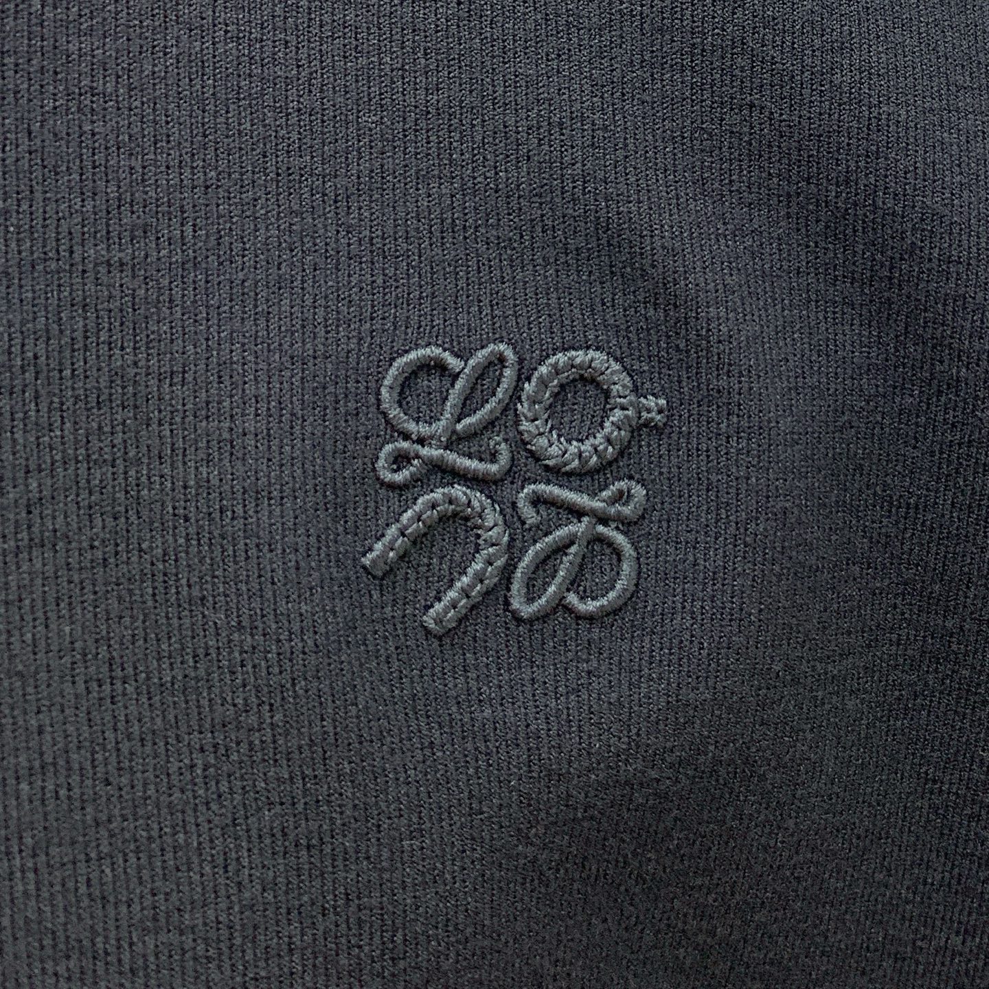 罗意威 短袖毛衣 2025秋冬最新系列，专柜1:1顶级复刻，全品相！加厚款，潮人必备单品！懂货的老铁赶紧
