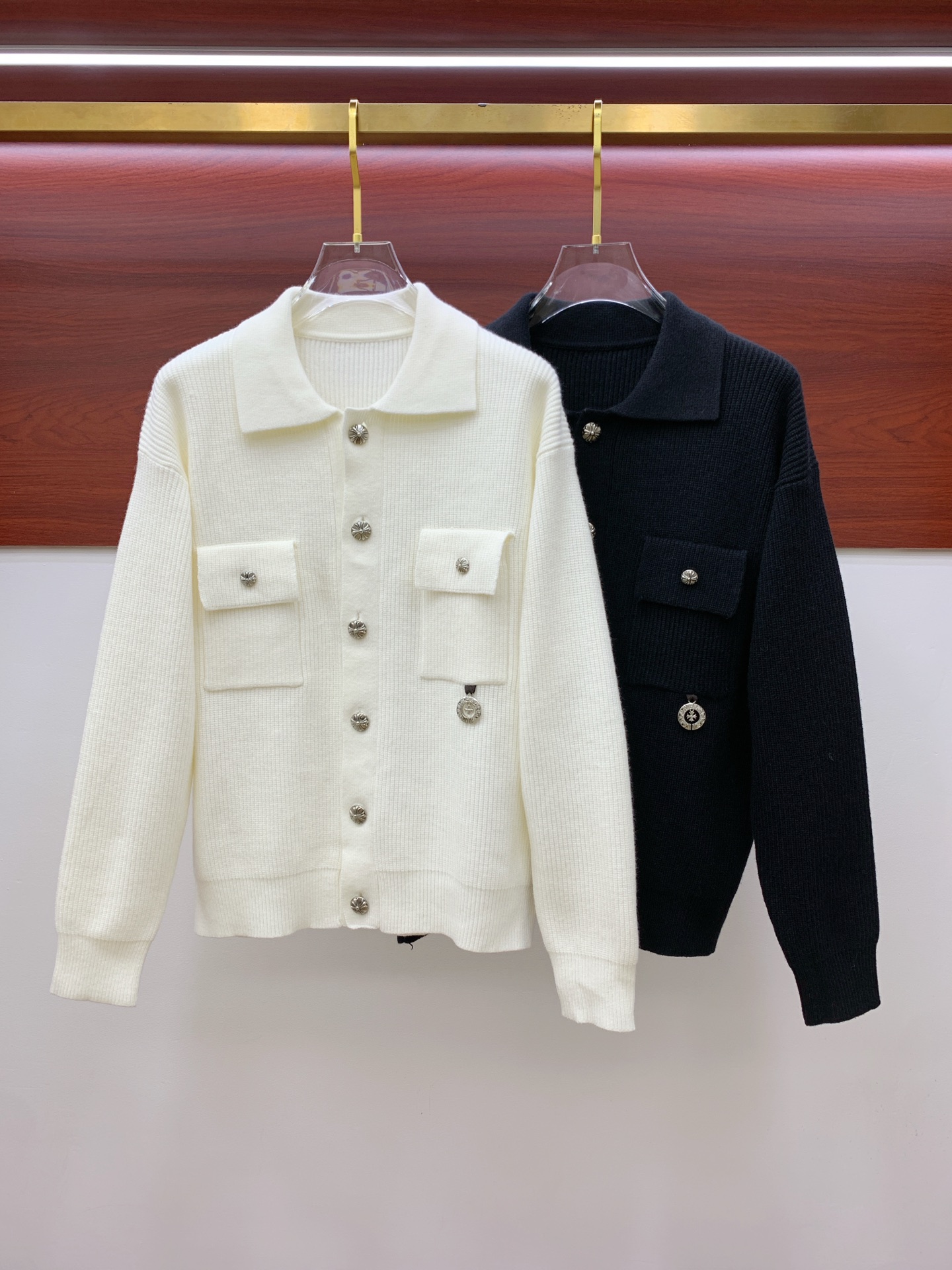 NO:539470,Croxin 25ss autumn and winter [new product] the latest and top cardigan wool knitted sweater jacket!  Cardigan sweater, exquisite color combination with new trendy pullovers, the top quality counter is on sale, top production crafts imported fabrics, unique design of the counter, using imported high-end custom imported silk thread feels first-class!  Official website for sale. Number of codes: M-3XL, chrome hearts, jackets & coats, sweaters, alexander wang19860909克罗心25ss秋冬【新品】最新最顶级开衫羊毛针织衫外套 ！开衫毛衣,精致配色融合新款潮套头衫,最顶级的品质专柜在售,顶级制作工艺进口面料,专柜款独特设计,采用进口高端订制进口丝线手感一流！官网在售. 码数:M-3XL,,chrome hearts,jackets & coats,sweaters,alexander wang,Men's clothing