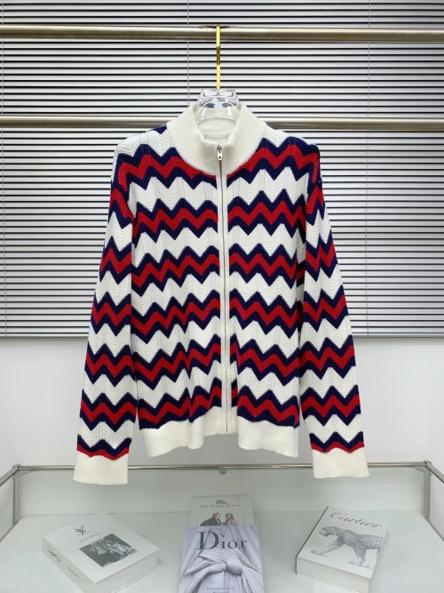 Premium Wool Knit Cardigan with Chevron Pattern - Stylish and Comfortable 8 Premium Wool Knit Cardigan with Chevron Pattern - Stylish and Comfortable