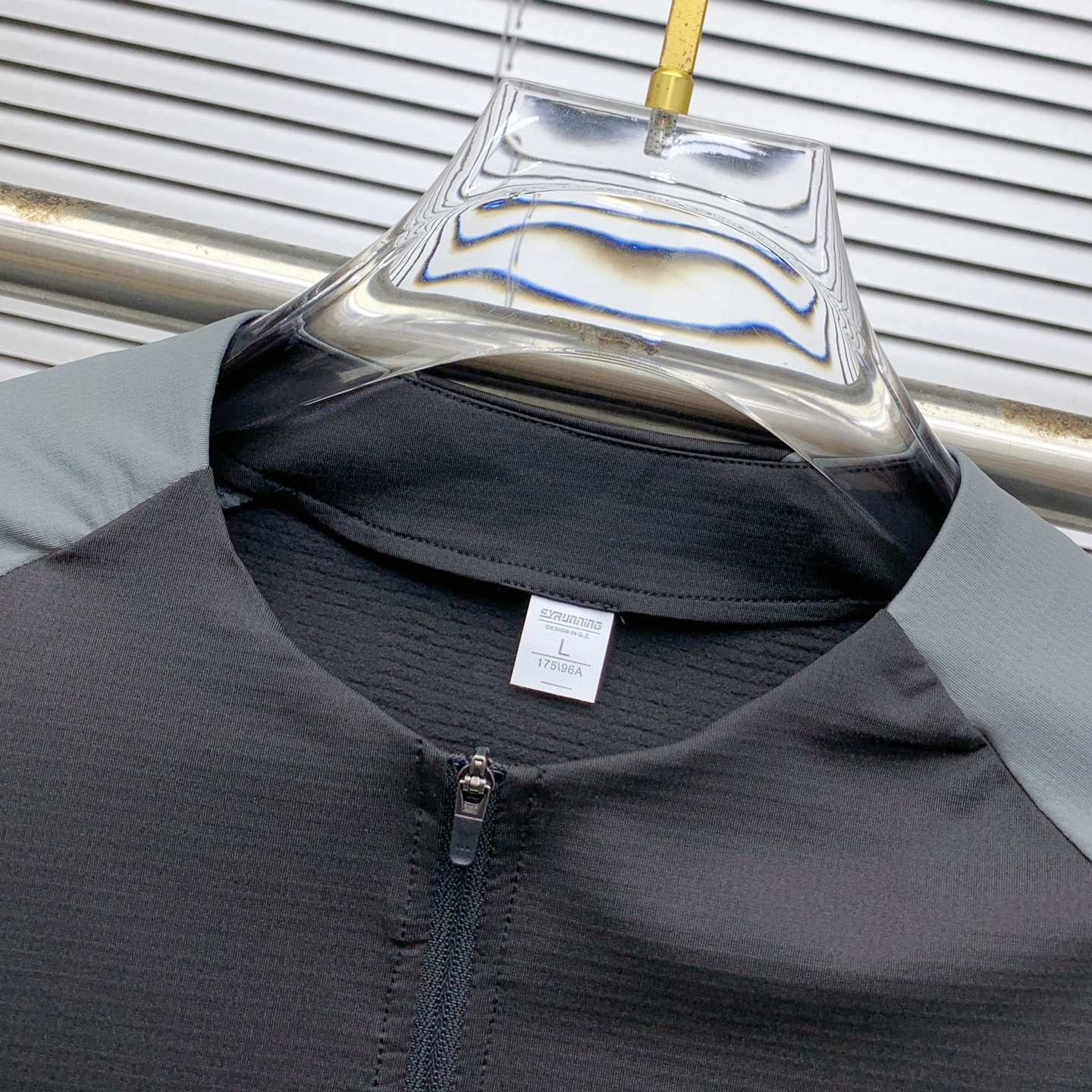 Descente Men's Long Sleeve Pullover Sweatshirt - Lightweight & Comfortable 5 i1759997427799 8816 0 3