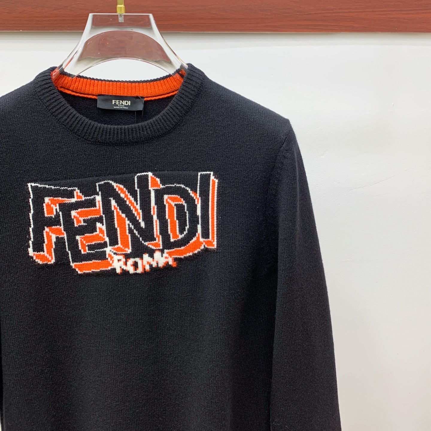 P芬迪25ss秋冬【新品】毛衣专供狠货，进口原版科技羊毛精纺！精细针织一体，色彩混织纯手工技艺呈现 档次