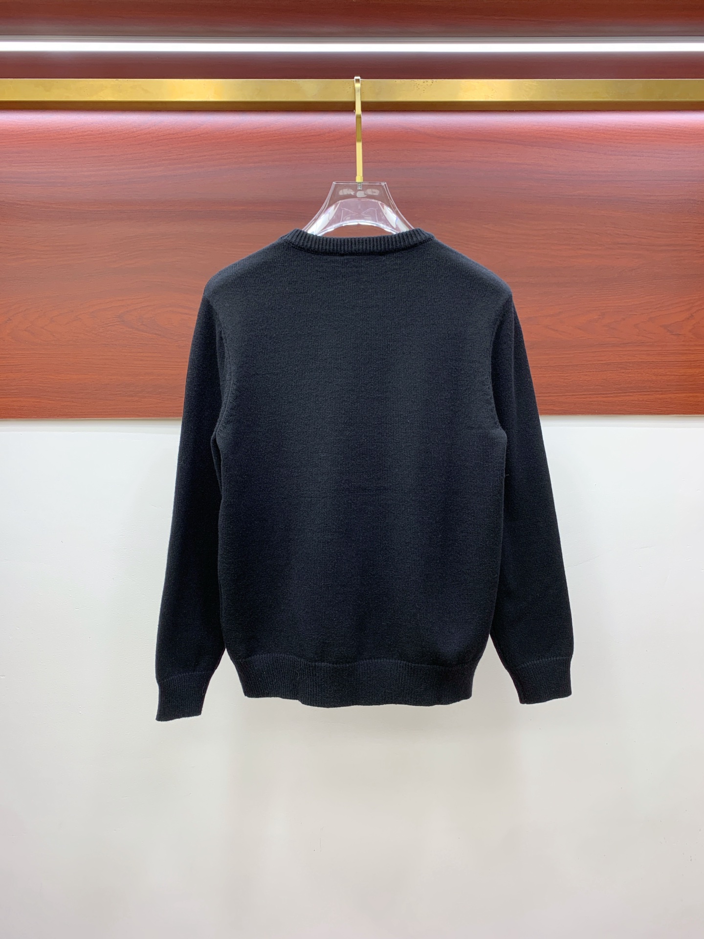 P芬迪25ss秋冬【新品】毛衣专供狠货，进口原版科技羊毛精纺！精细针织一体，色彩混织纯手工技艺呈现 档次