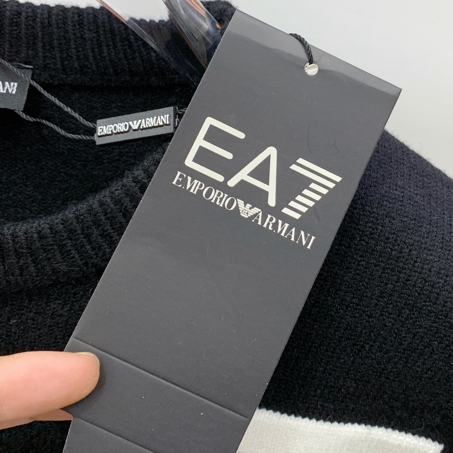 P阿玛尼25ss秋冬【新品】毛衣专供狠货，进口原版科技羊毛精纺！精细针织一体，色彩混织纯手工技艺呈现 档