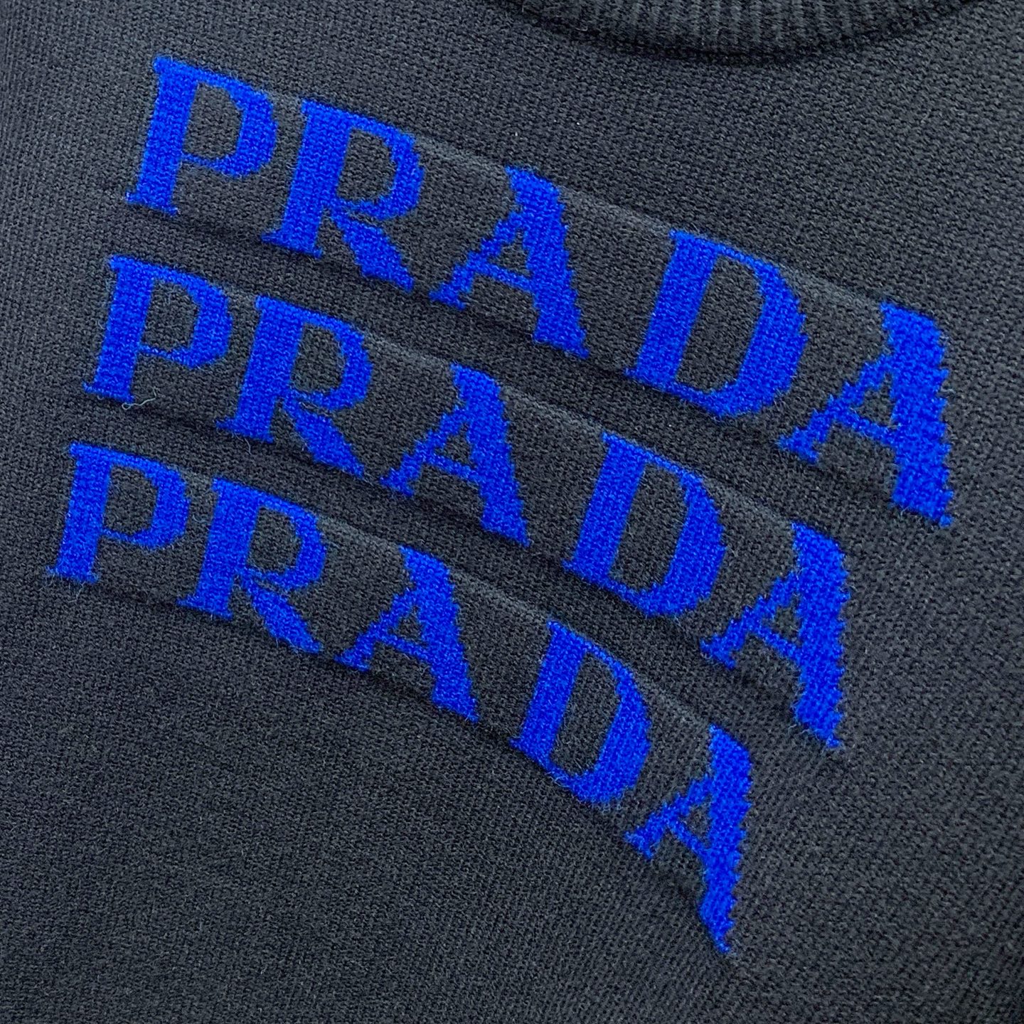 P普拉达25ss秋冬【新品】毛衣专供狠货，进口原版科技羊毛精纺！精细针织一体，色彩混织纯手工技艺呈现 档