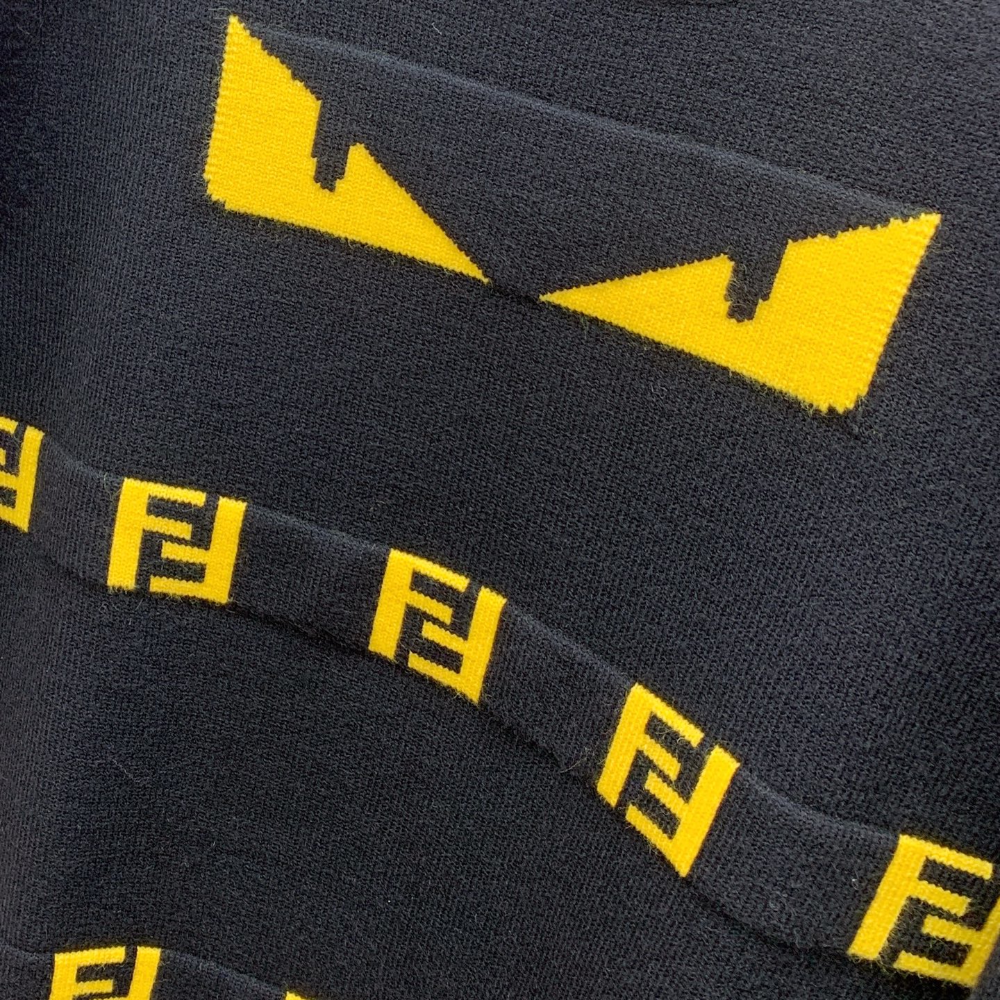 P芬迪25ss秋冬【新品】毛衣专供狠货，进口原版科技羊毛精纺！精细针织一体，色彩混织纯手工技艺呈现 档次