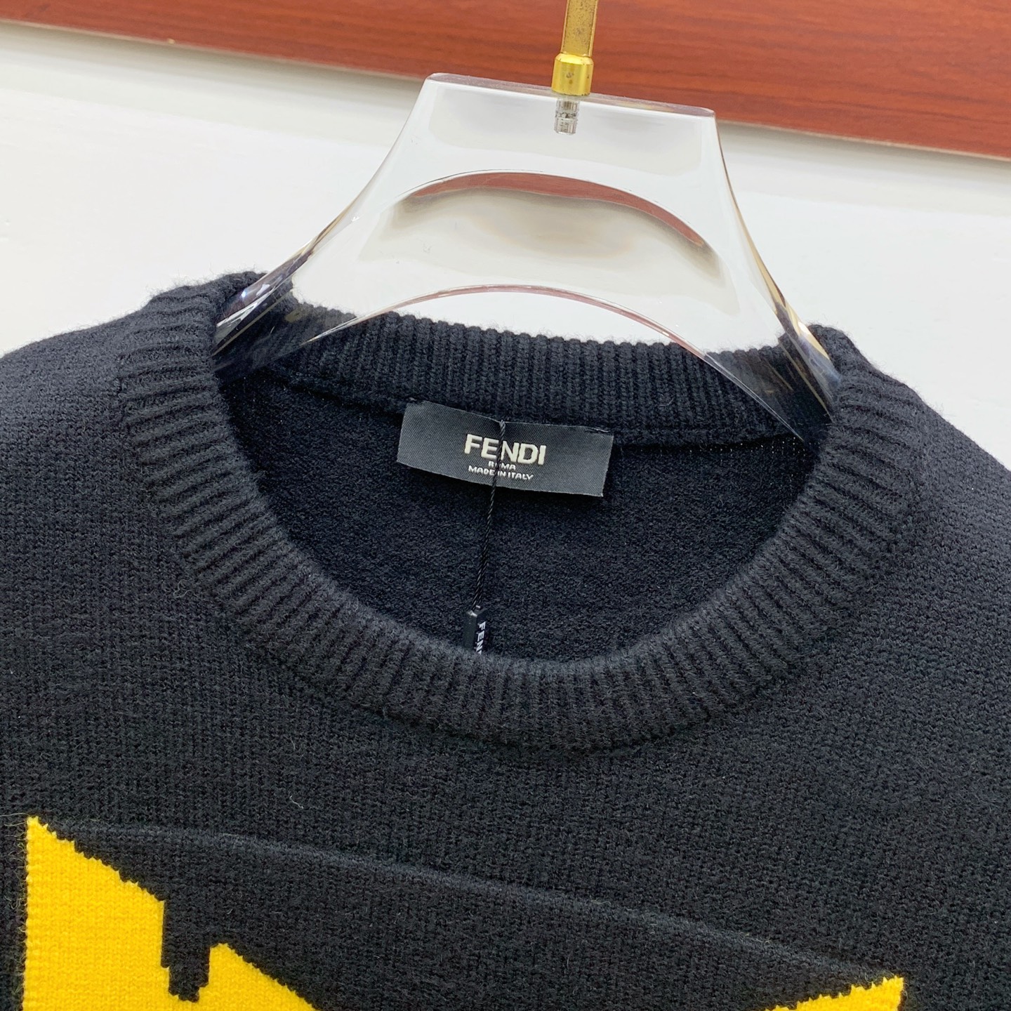 P芬迪25ss秋冬【新品】毛衣专供狠货，进口原版科技羊毛精纺！精细针织一体，色彩混织纯手工技艺呈现 档次