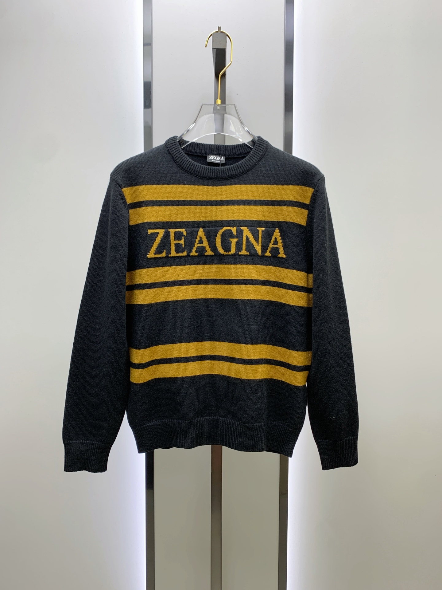 NO:572011,Ermenegildo Zegna 25ss Autumn and Winter [New Product] Sweater is exclusively for sale, imported original technical wool worsted!  The fine knitting is integrated, and the color mixed weaving is purely handmade. The grade is extremely high, highlighting the taste and luxury of clothing. The craftsmanship is exquisite!  Customized original craftsmanship threaded upper body, extremely handsome, purchasing agent level counter, same style for men and women, size S-XL,,zegna,sweaters,alexander wang19860909杰尼亚25ss秋冬【新品】毛衣专供狠货,进口原版科技羊毛精纺！精细针织一体,色彩混织纯手工技艺呈现 档次极高,凸显衣着品味与奢华 工艺精湛！定制原版工艺螺纹上身帅到爆,代购级别专柜男女同款 码数S-XL,,zegna,sweaters,alexander wang,Men's clothing