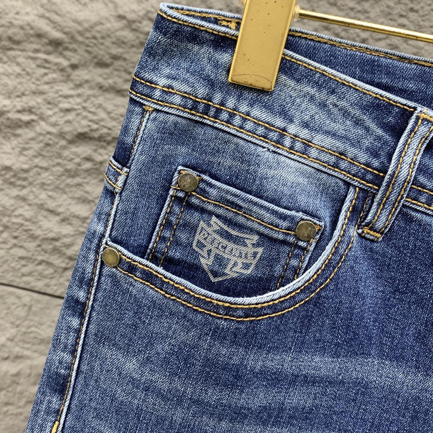 Descente Men's Slim Fit Denim Jeans - Premium Quality & Comfort 7 i1760367108380 8200 0 4