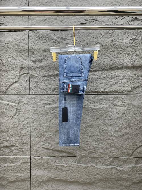 Gucci Men's 25SS Premium Custom Denim Jeans - Slim Fit, Stretch Fabric 4 Gucci Men's 25SS Premium Custom Denim Jeans - Slim Fit, Stretch Fabric