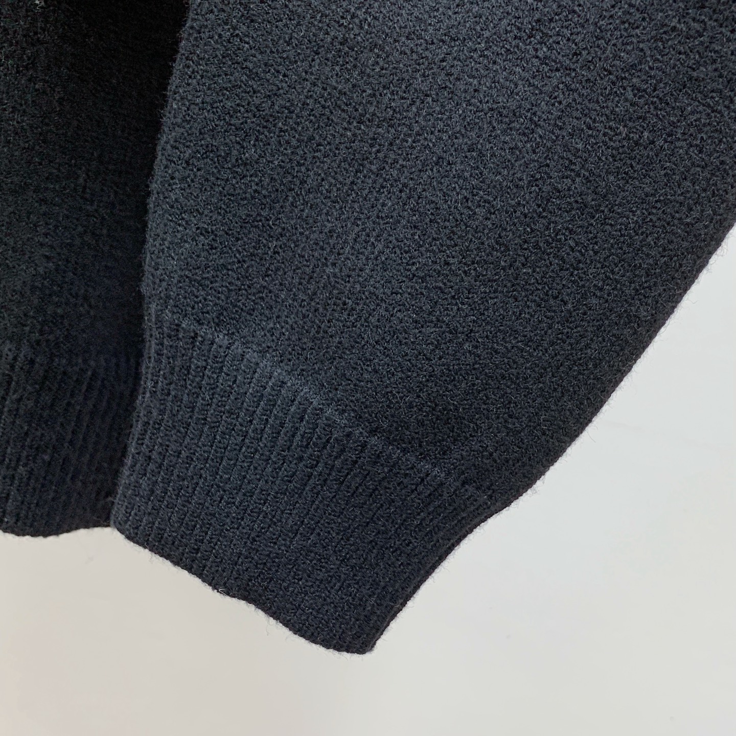 PTB 25ss秋冬【新品】毛衣专供狠货，进口原版科技羊毛精纺！精细针织一体，色彩混织纯手工技艺呈现 档