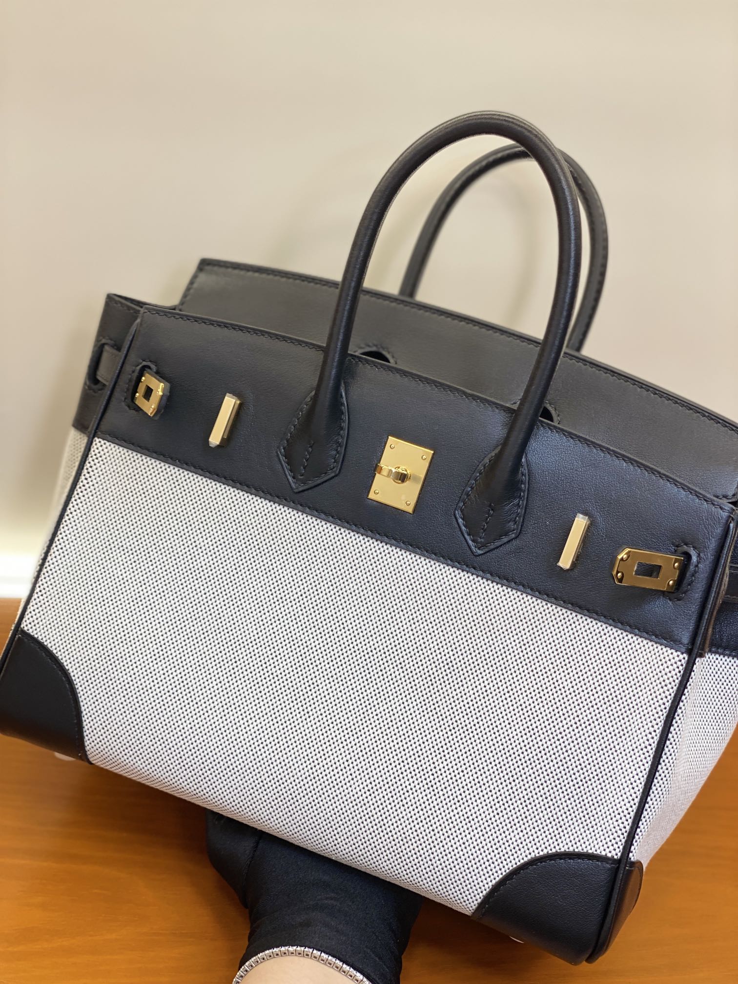Birkin 25/30cm Black Swift Leather & Canvas Tote Bag with Gold Hardware 5 i1730254935 8511 1