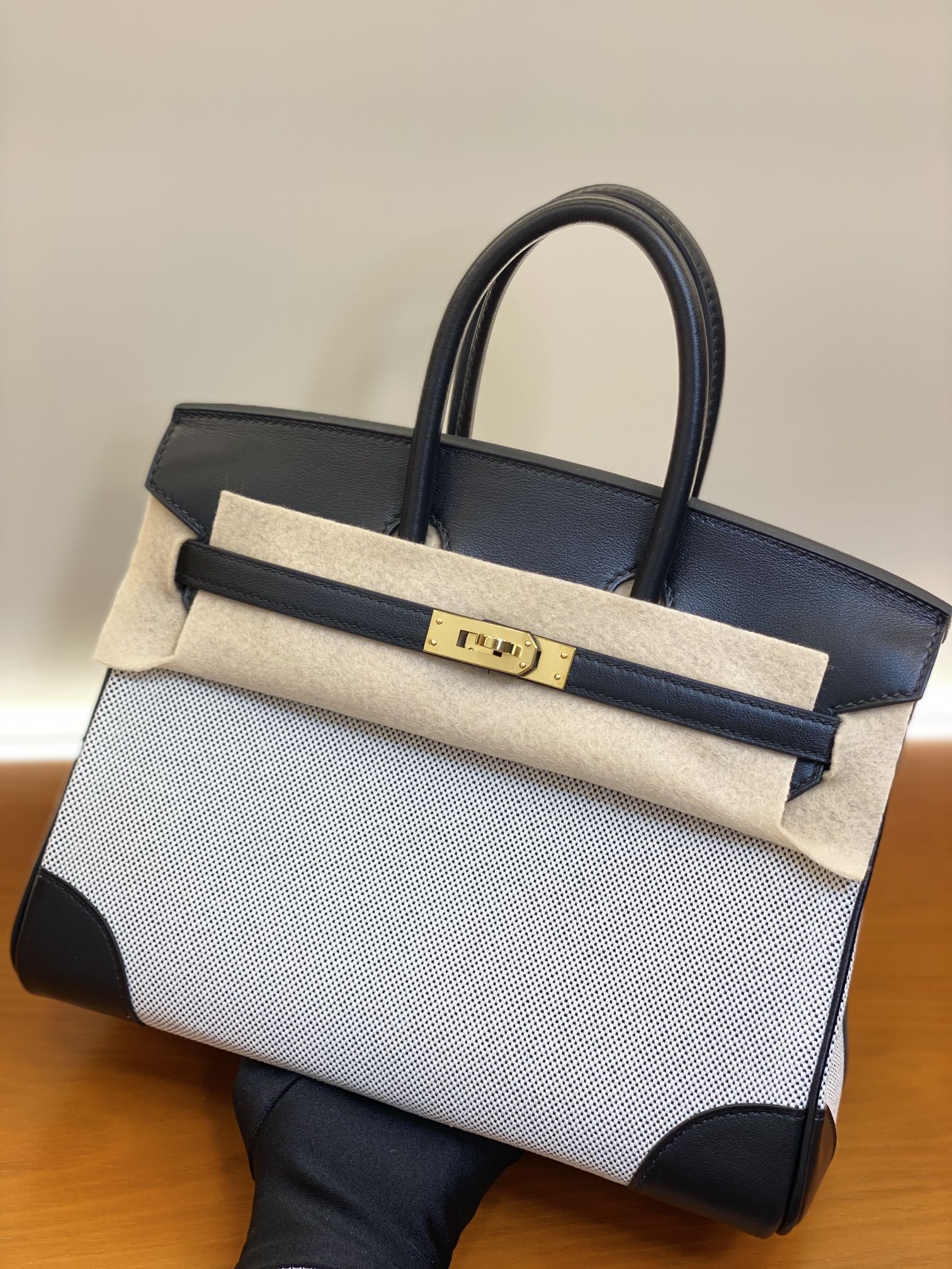 Birkin 25/30cm Black Swift Leather & Canvas Tote Bag with Gold Hardware 14 i1730254936 9405 11