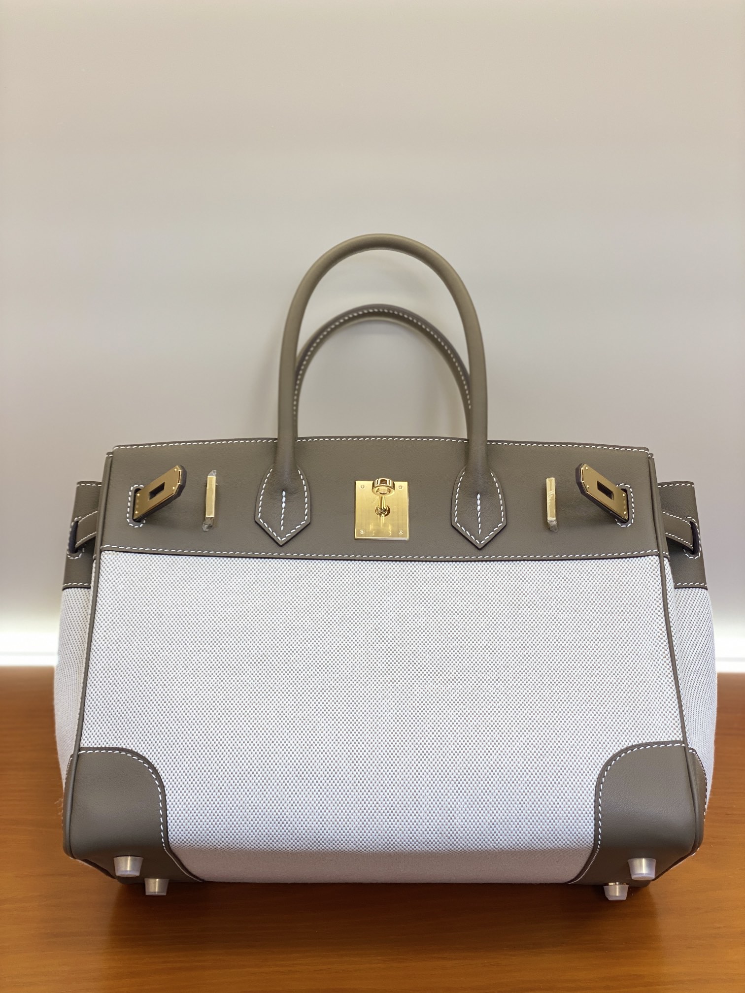Birkin 25/30cm Pre-Owned Bag Swift Leather Patchwork Elephant Grey Gold Hardware 3 i1730255087 608 3