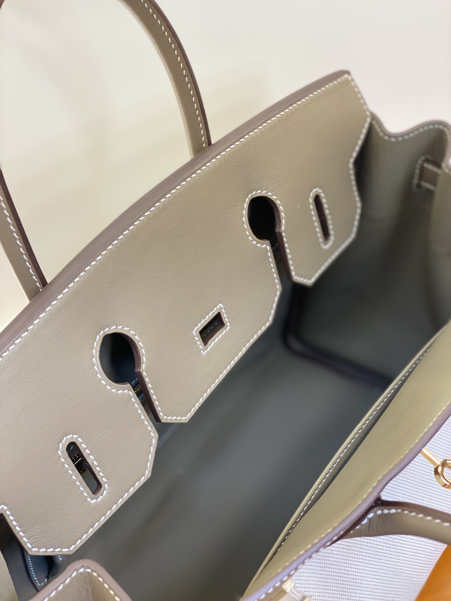 Birkin 25/30cm Pre-Owned Bag Swift Leather Patchwork Elephant Grey Gold Hardware 4 i1730255087 9901 6