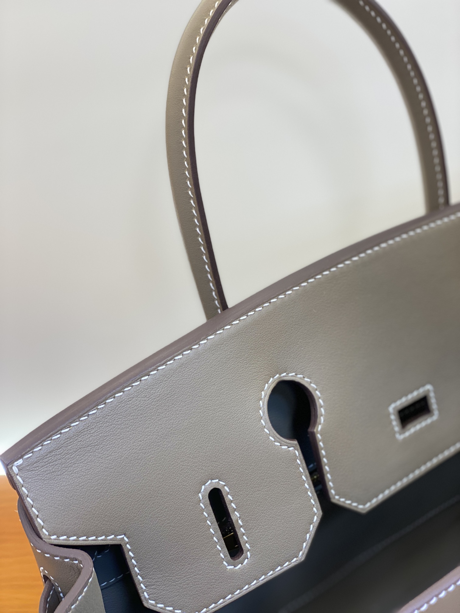 Birkin 25/30cm Pre-Owned Bag Swift Leather Patchwork Elephant Grey Gold Hardware 5 i1730255088 4970 11