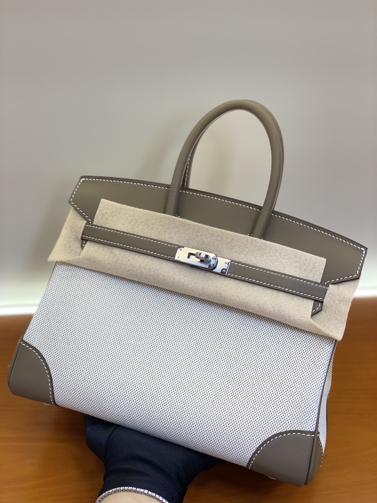 Birkin 25/30cm Pre-Owned Bag, Swift Leather & Canvas, Elephant Gray, Gold/Silver Hardware 5 i1730255159 7900 11