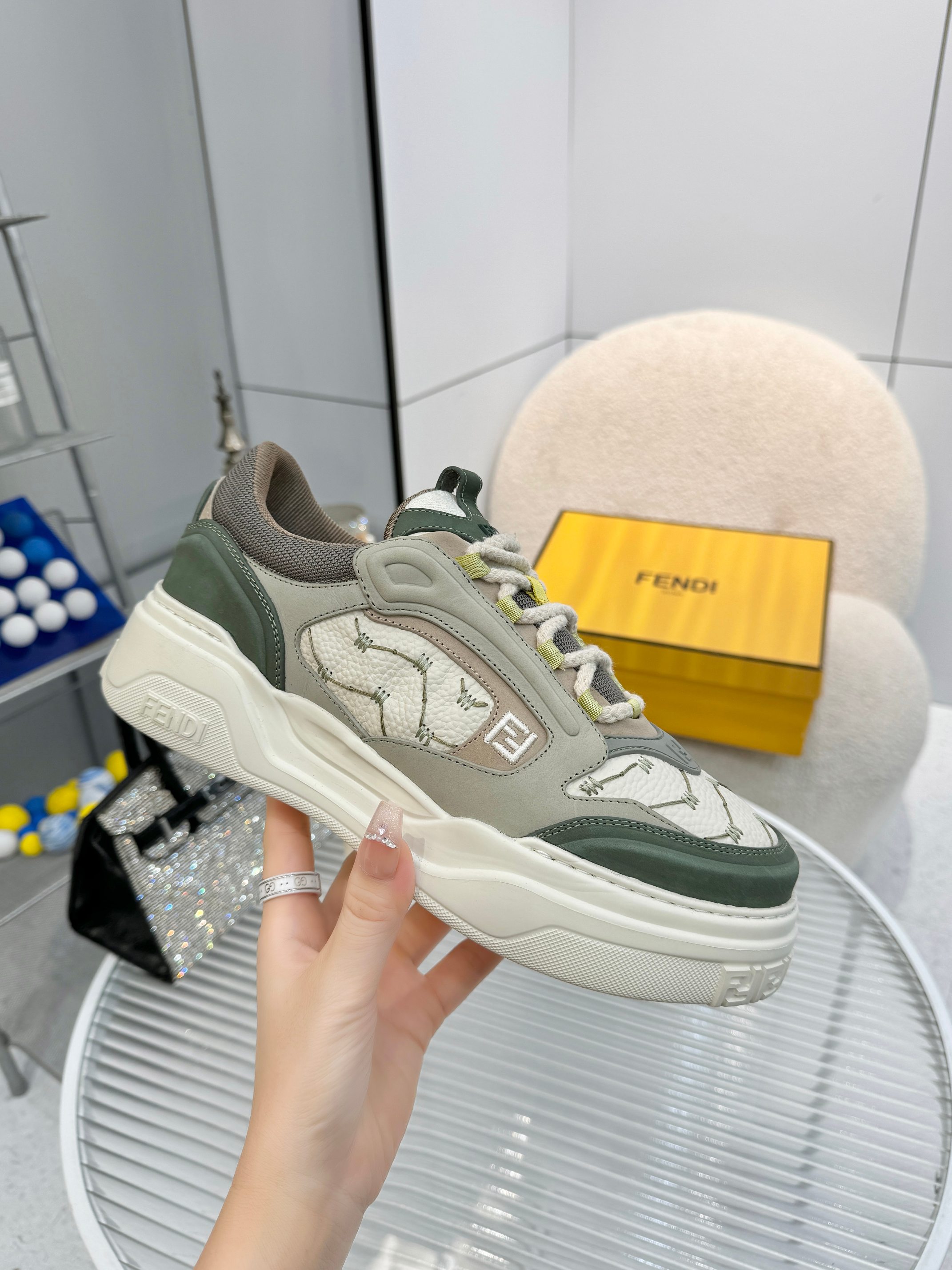 NO:495570,This mark line style, 7 other colors, casual shoes/sports shoes, sneakers19860909这个马克线款,其他7个颜色,休闲鞋/运动鞋,sneakers,Women's Shoes