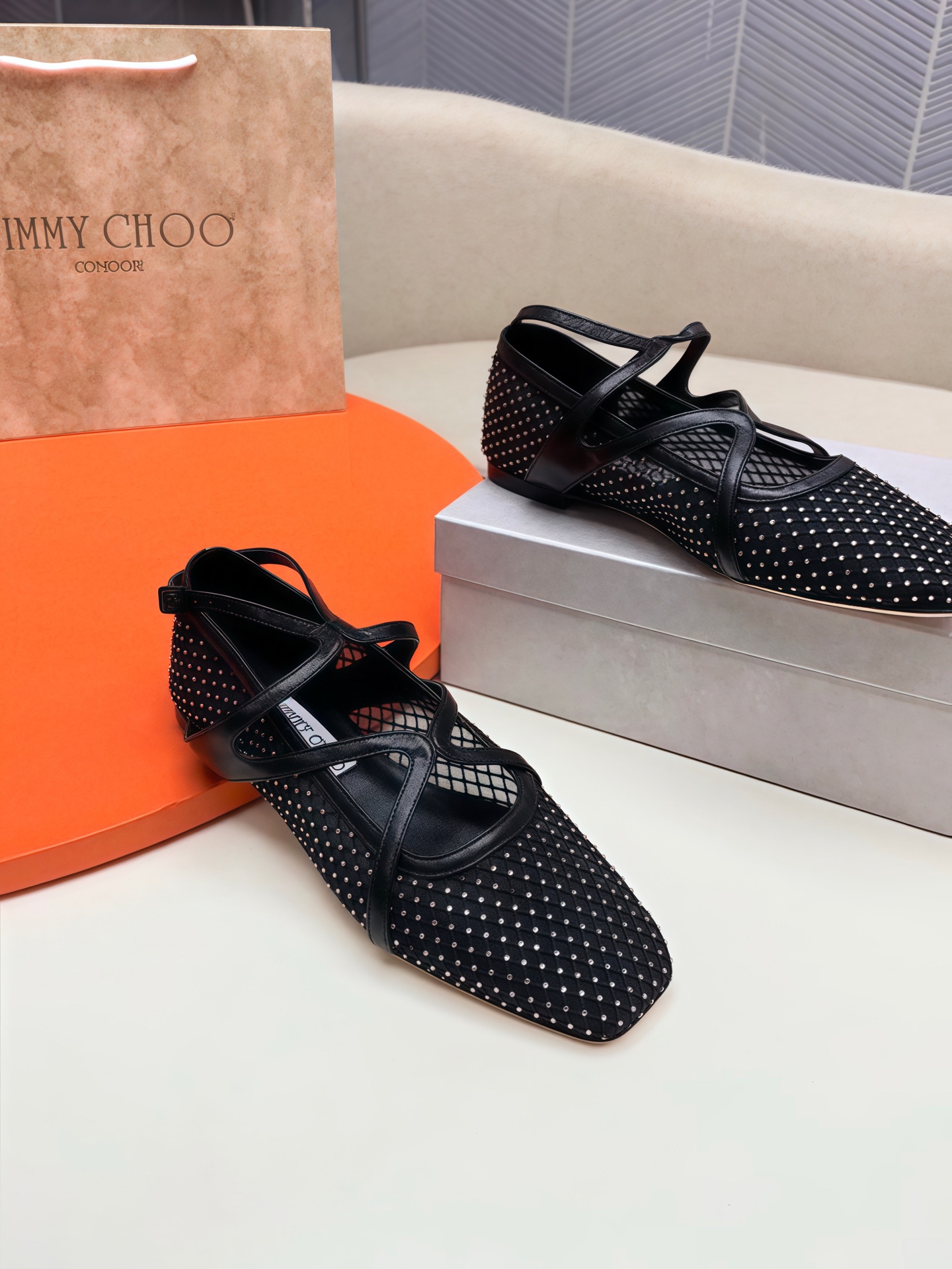 Jimmy Choo ELME FLAT Ballet Shoes: Luxe Black Lambskin, Flash Silver, Net Drill. - 图片 3