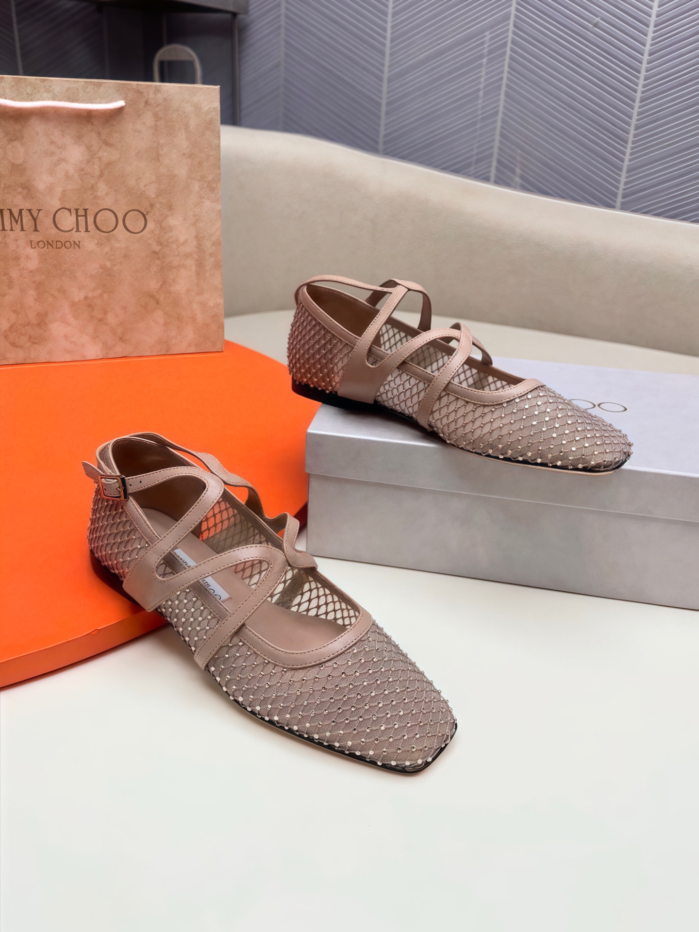Jimmy Choo ELME FLAT Ballet Shoes: Luxe Design with Sheepskin and Silver Flash - 图片 4