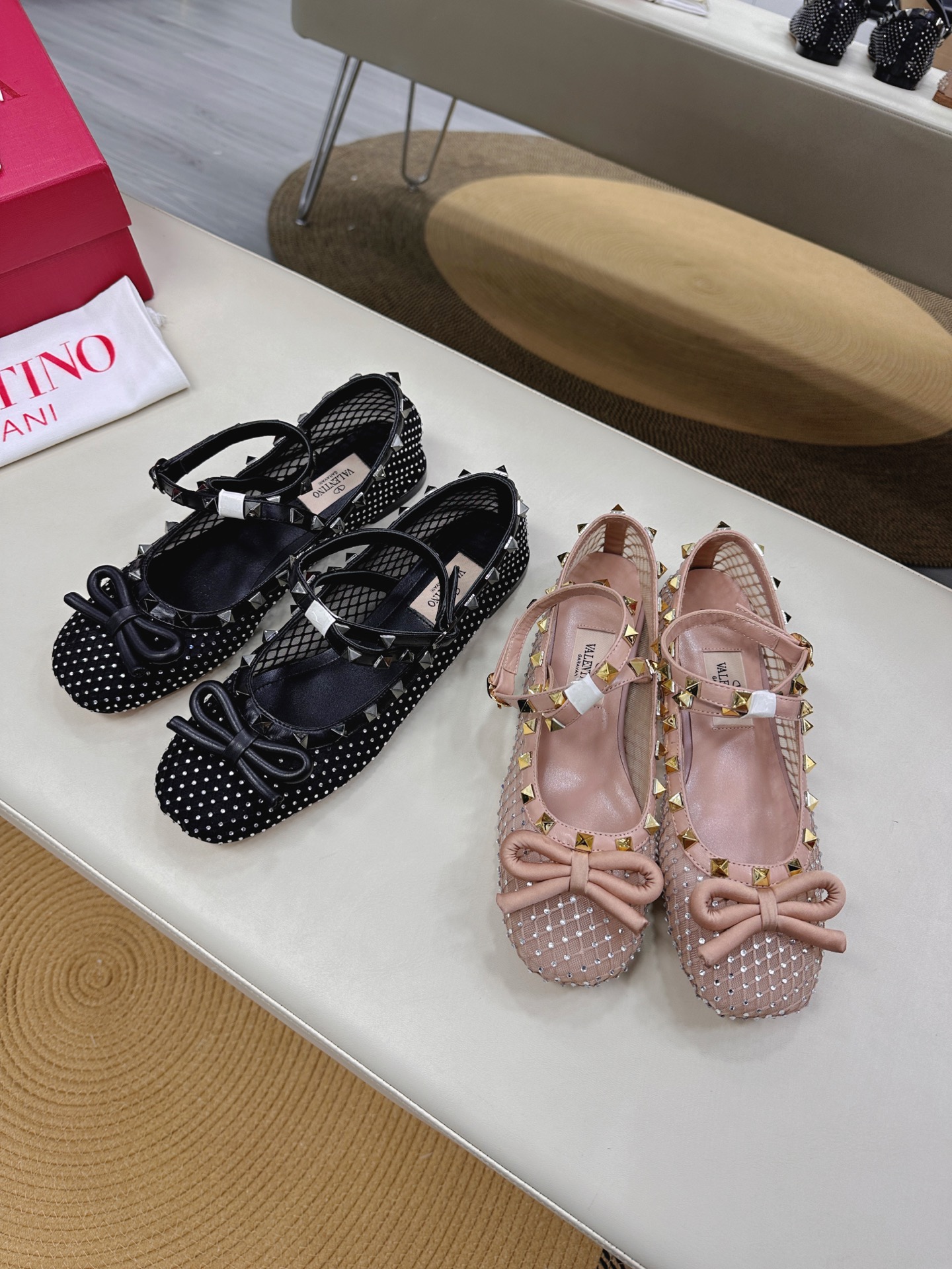 Valentino Ballet Shoes: Classic Rockstud Elements in Elegant Designs, New Collection. - 图片 9