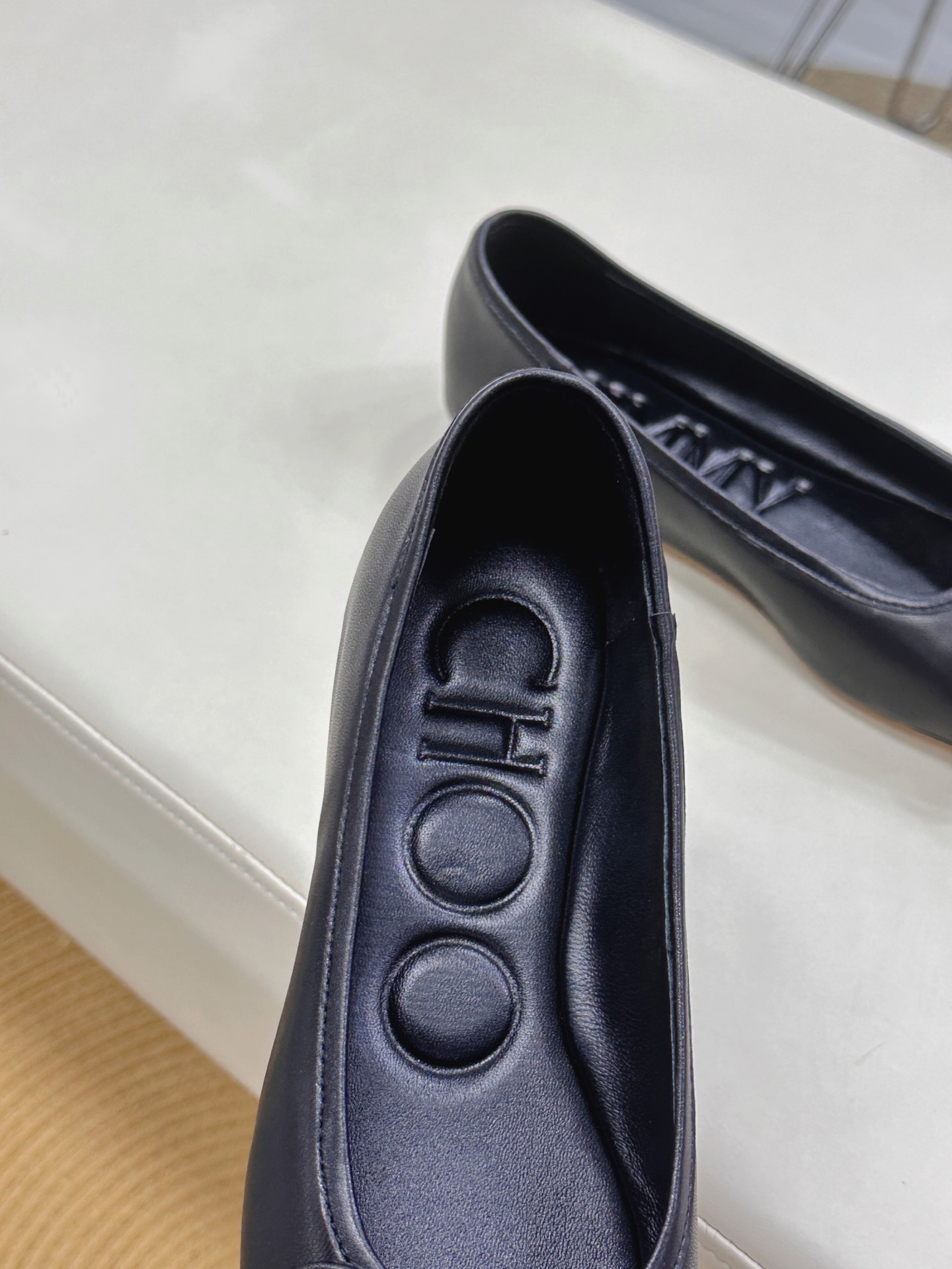 Jimmy Choo ELME FLAT Shoes: Luxe Treasure in Three Colors with VIP Offer - 图片 6