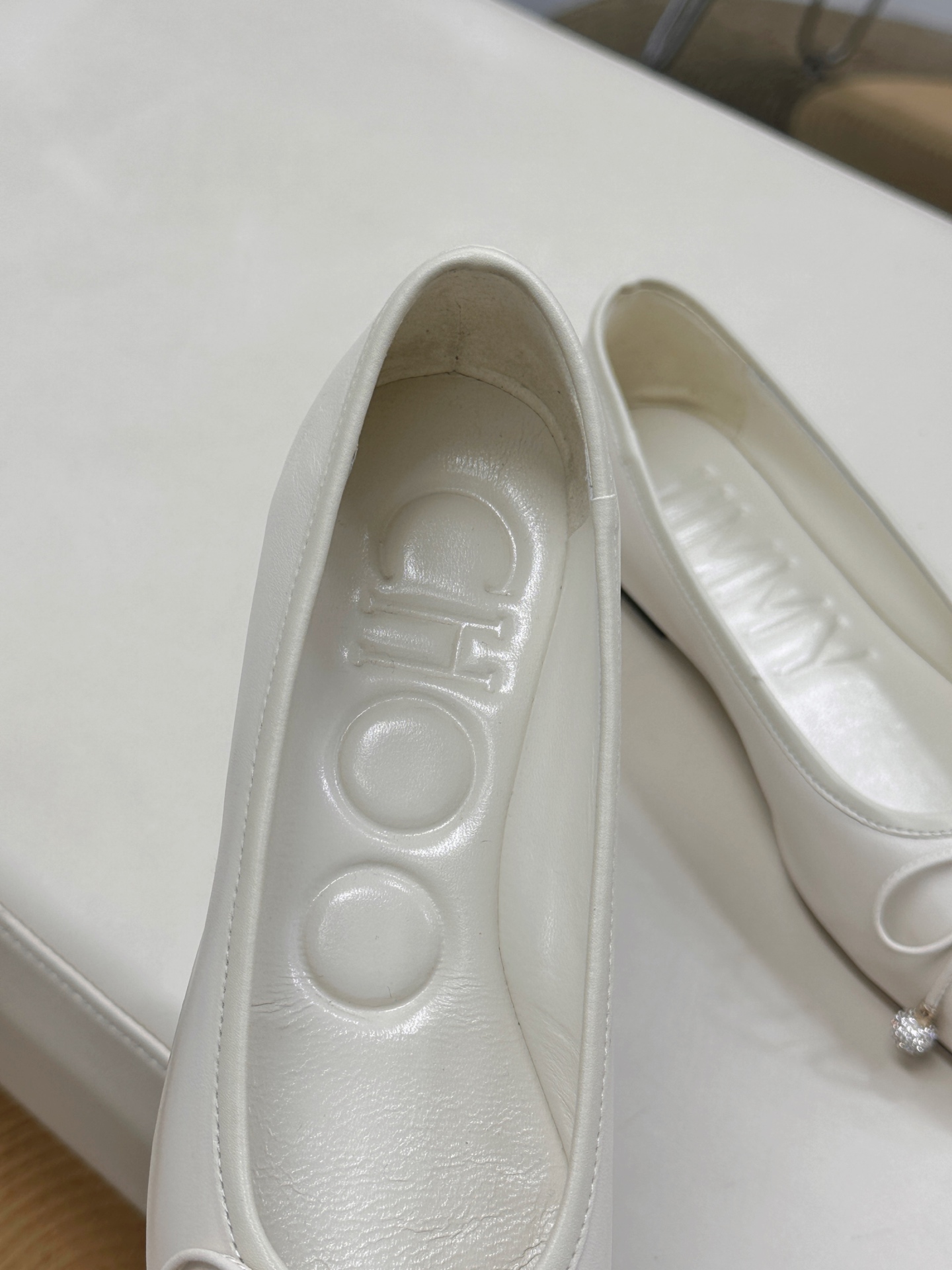 Jimmy Choo ELME FLAT Shoes: Luxury Treasure in Three Colors, Perfect for VIPs - 图片 6
