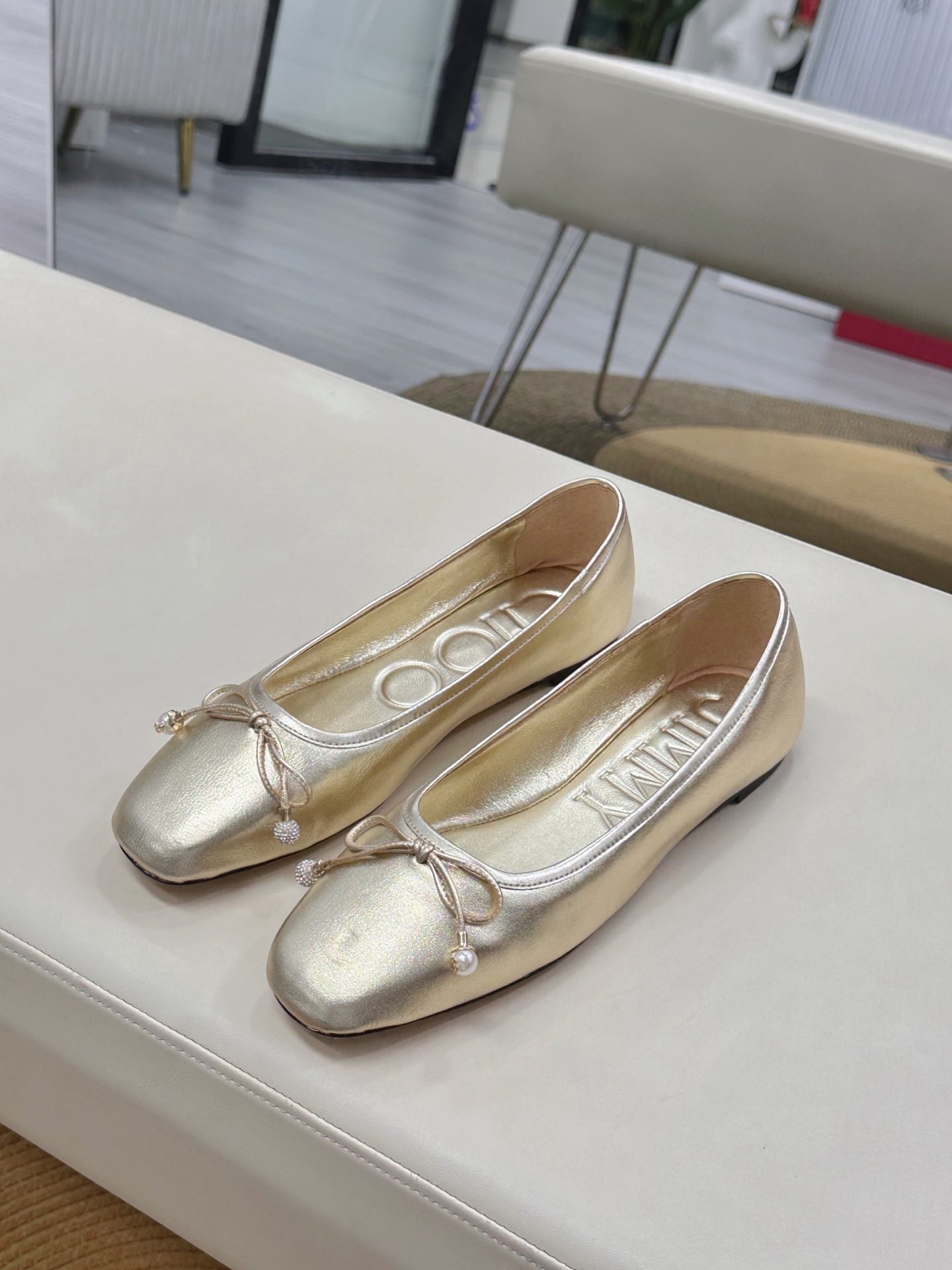 Jimmy Choo ELME FLAT Shoes: Luxury Treasure Collection in Three Colors - 图片 2
