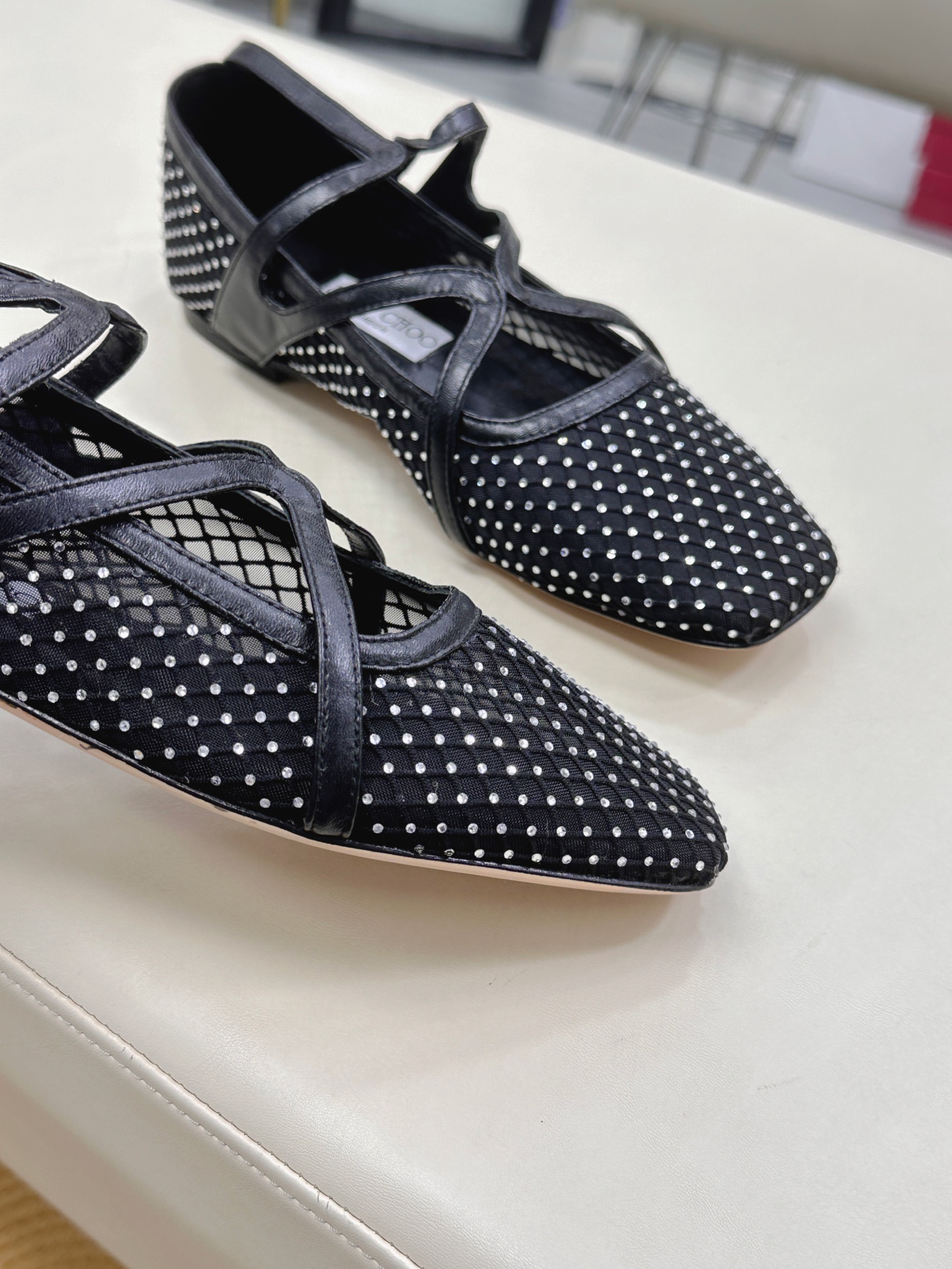 Jimmy Choo ELME FLAT Ballet Shoes: Luxury Lambskin with Flash Silver Details. - 图片 5