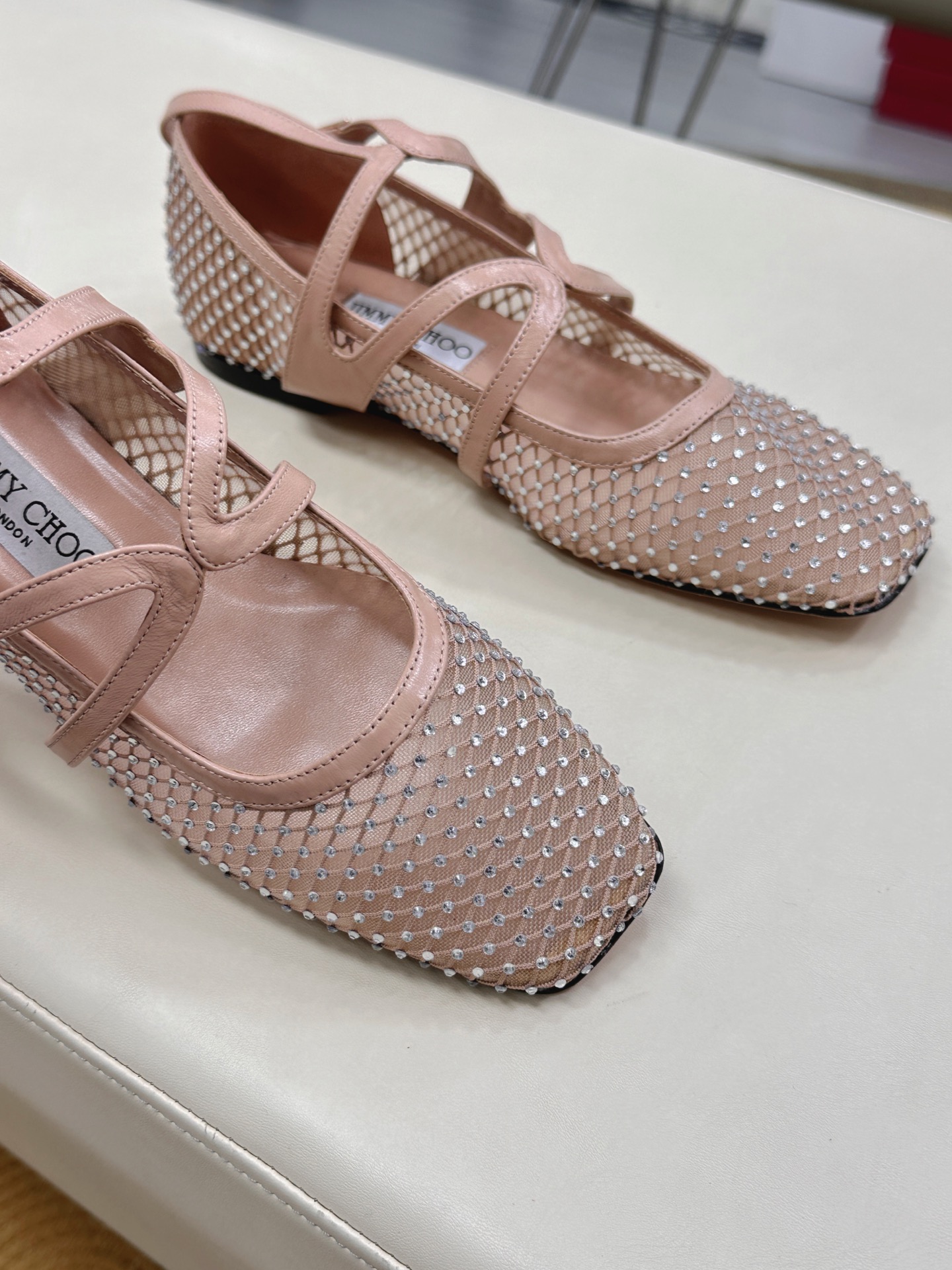 Jimmy Choo ELME FLAT Ballet Shoes: Elegant, Comfortable, and Stylish with Various Color Options - 图片 4