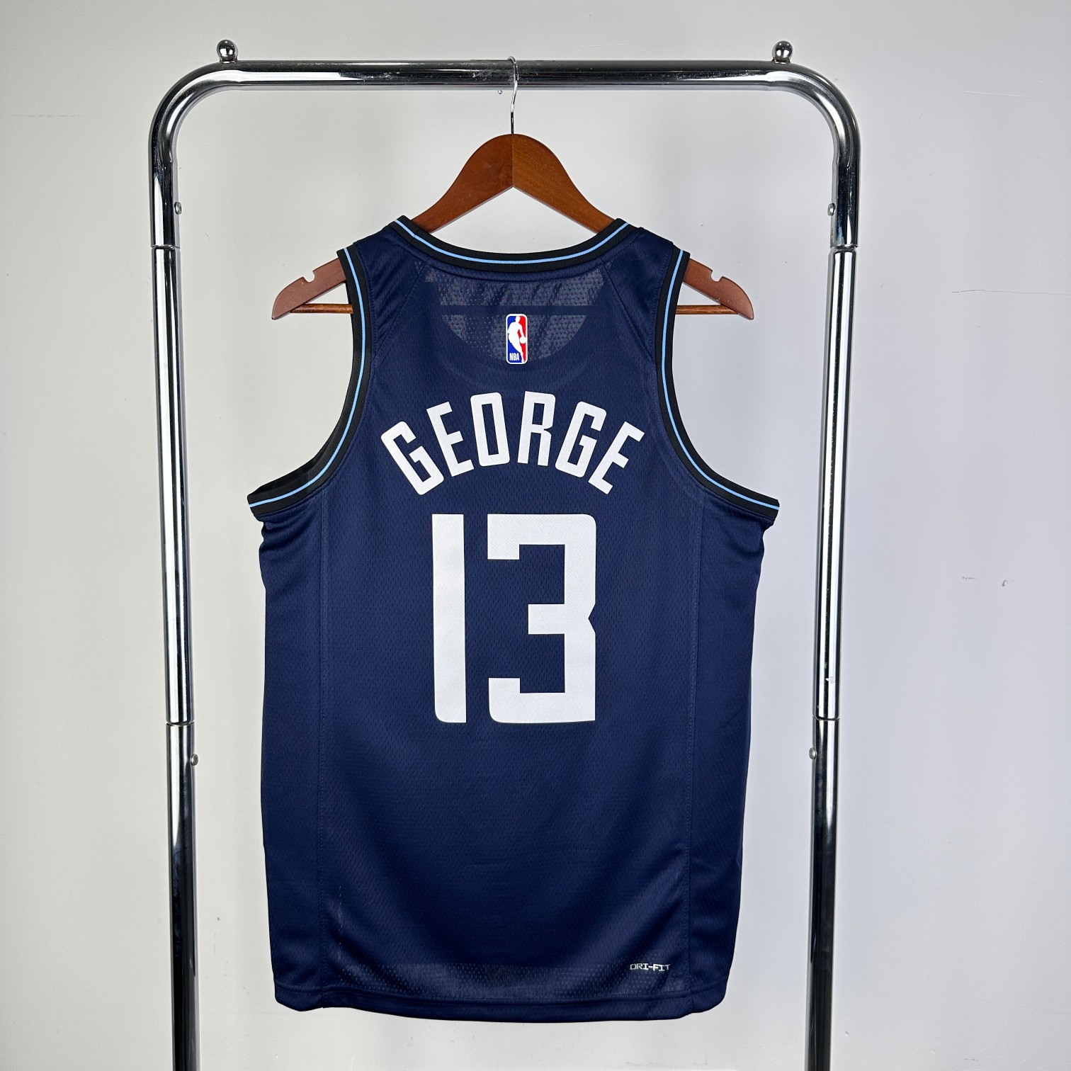 Paul George Express 23-24 City Jersey: Features, Sizes, and Colors - 图片 2